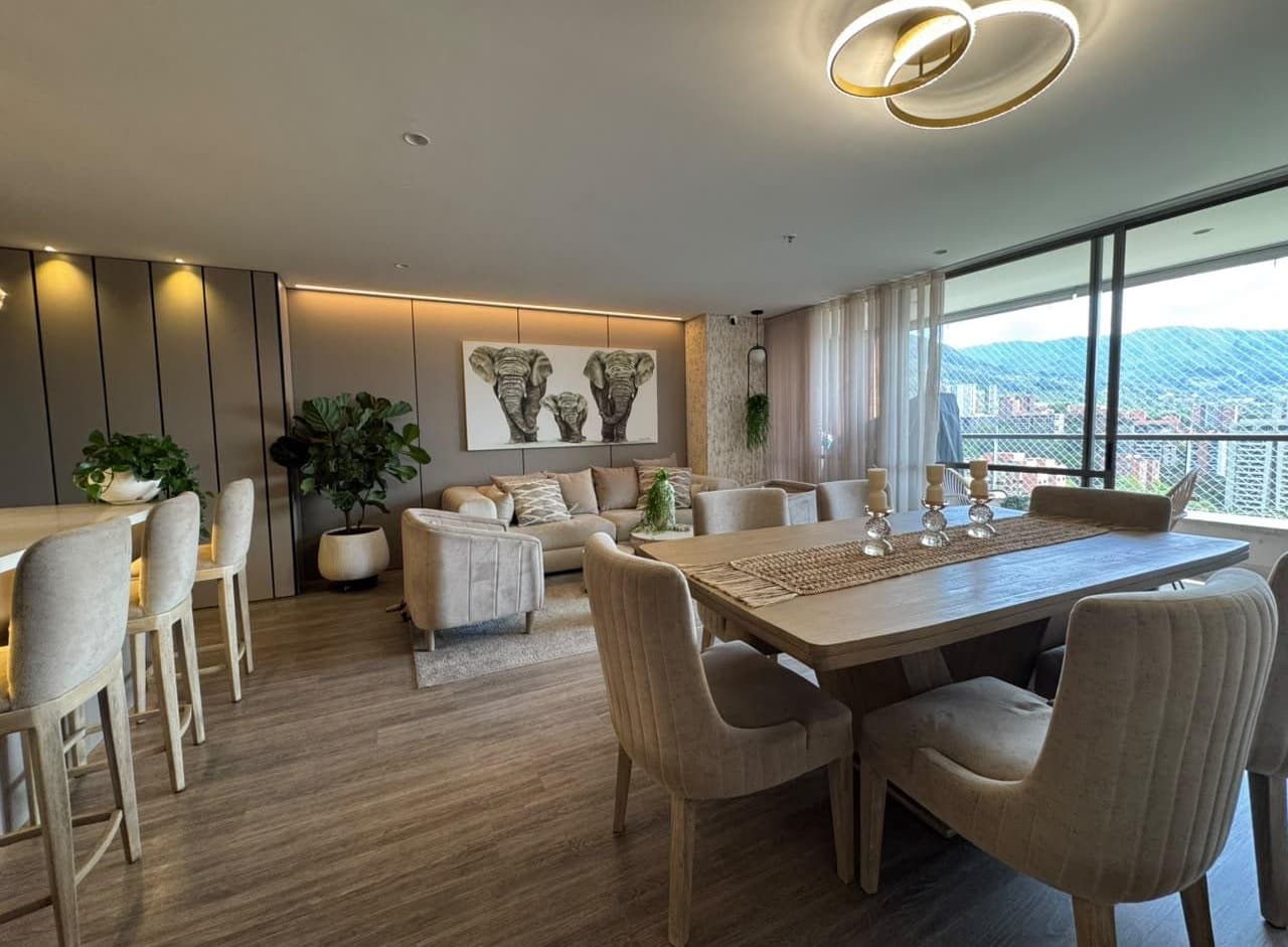 Apartamento en arriendo en Los Balsos, El Poblado, Medellín — foto 2 de 9
