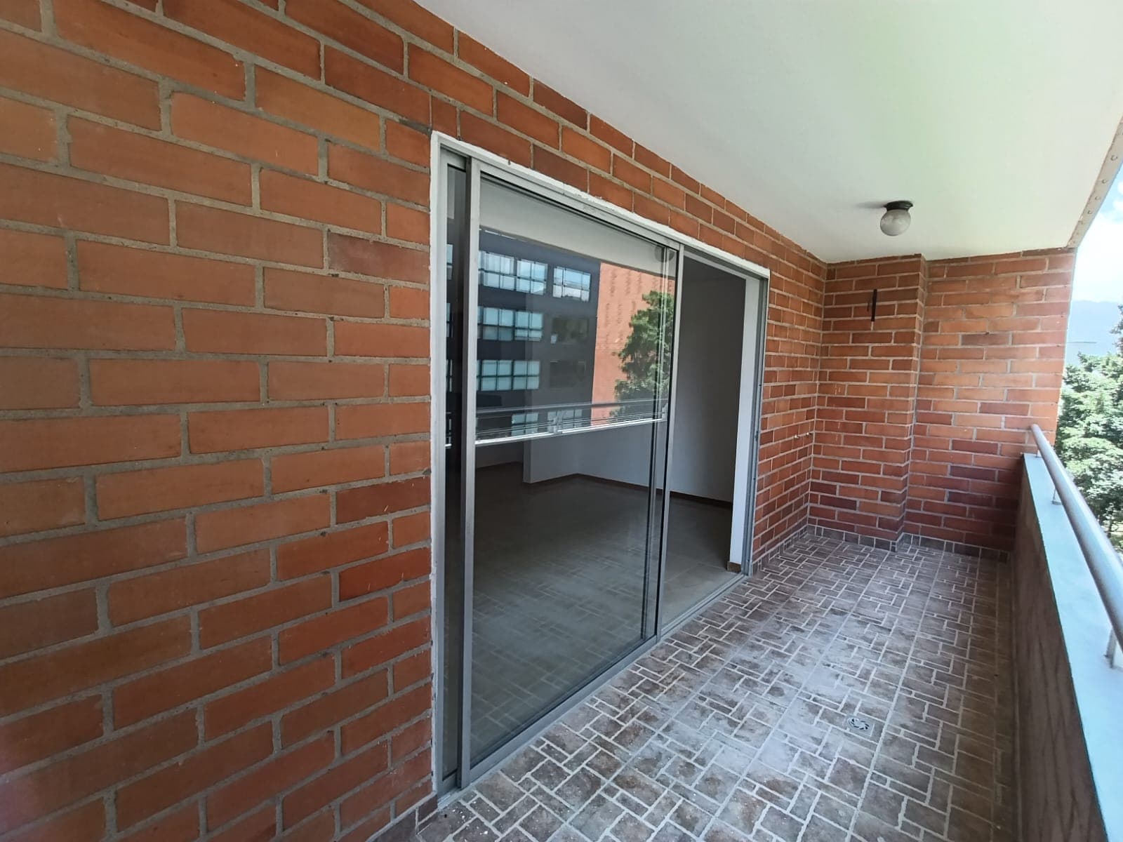 Apartamento en arriendo en Laureles Medellín — foto 1 de 20