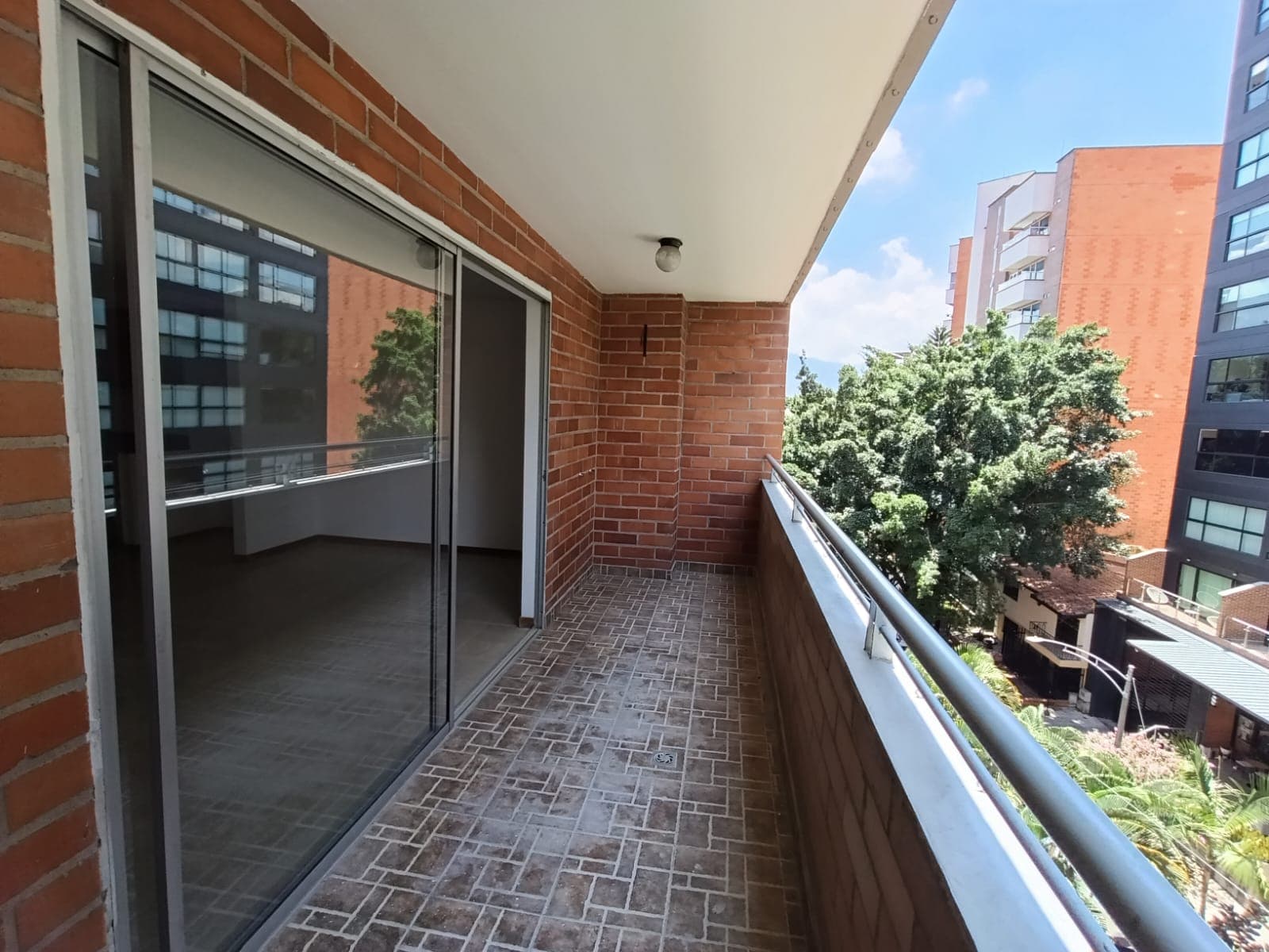 Apartamento en arriendo en Laureles Medellín — foto 2 de 20