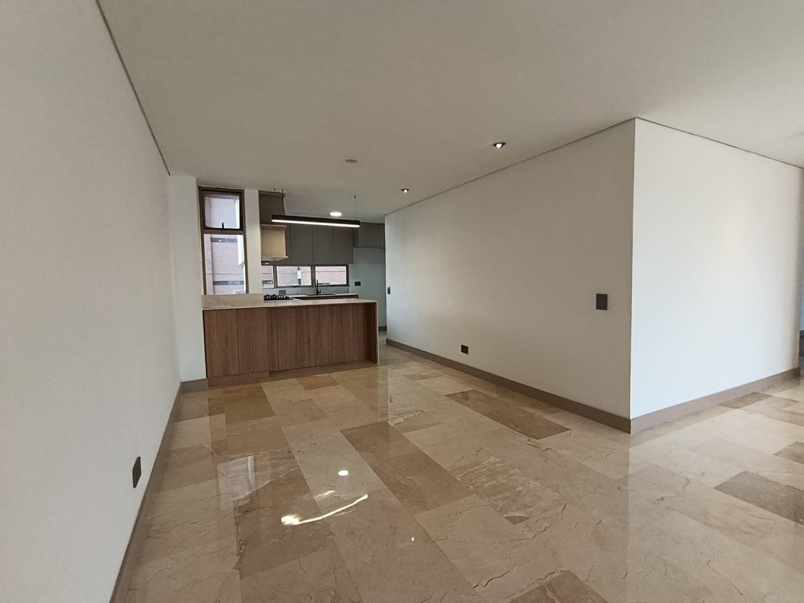 Apartamento en arriendo en Loma de los Parra, El Poblado, Medellín — foto 4 de 20