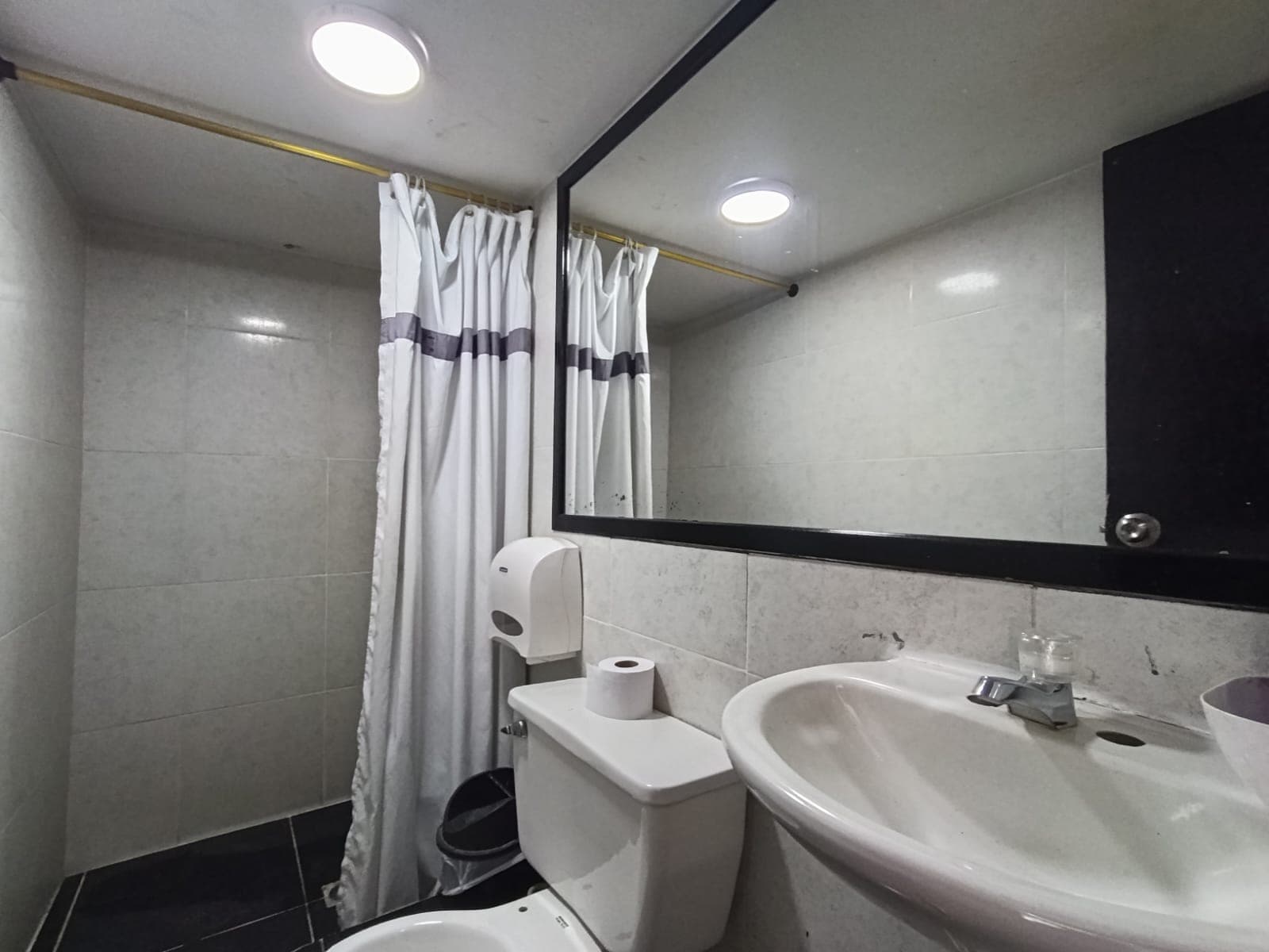 Local en arriendo en San Joaquín Laureles, Medellín — foto 5 de 18
