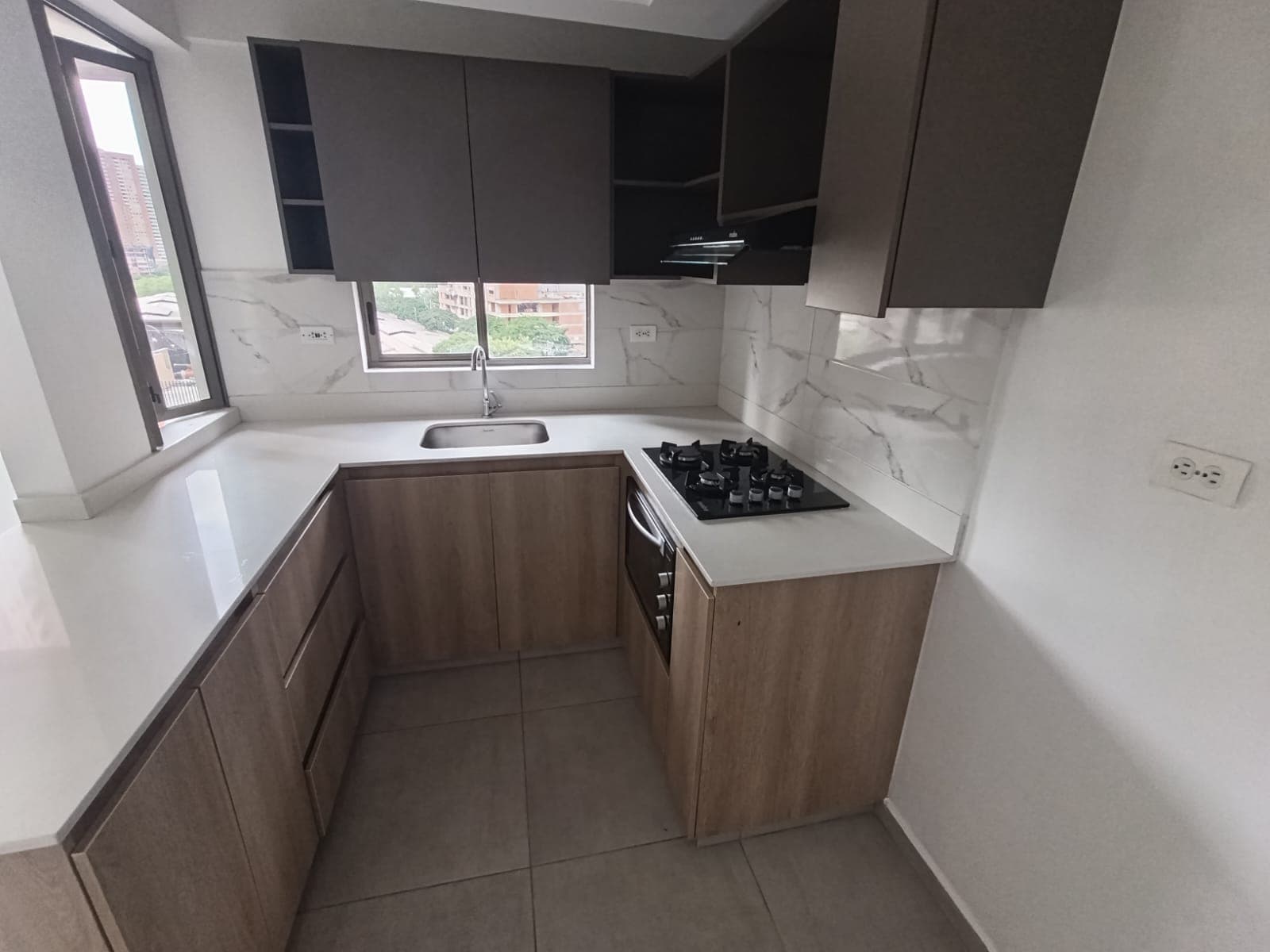 Apartamento en arriendo en Santa Ana Bello — foto 2 de 16