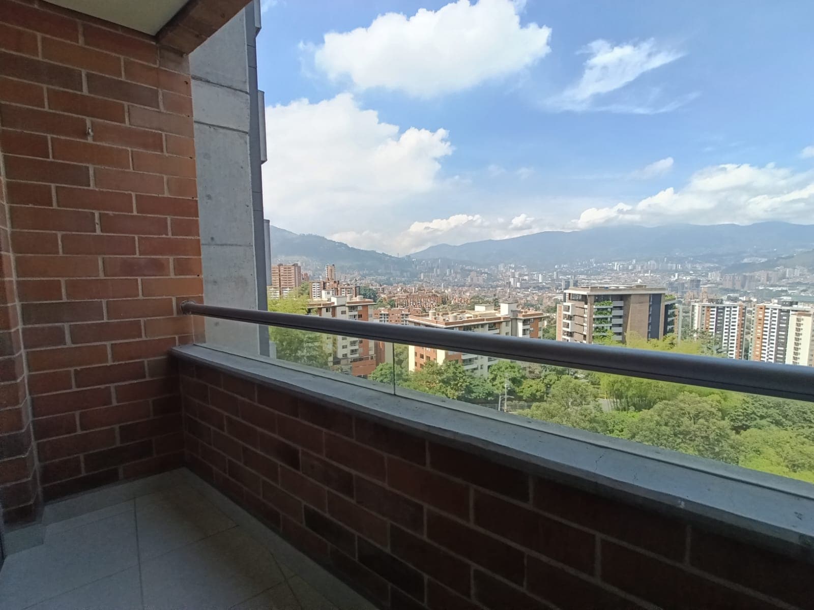Apartamento en arriendo en Loma del Esmeraldal, Envigado — foto 2 de 20