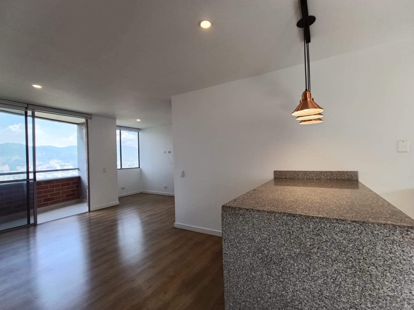 Apartamento en arriendo en Loma del Esmeraldal, Envigado — foto 3 de 20