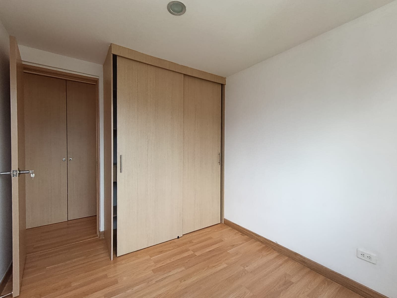 Apartamento en arriendo en San Remo, Sabaneta — foto 5 de 16