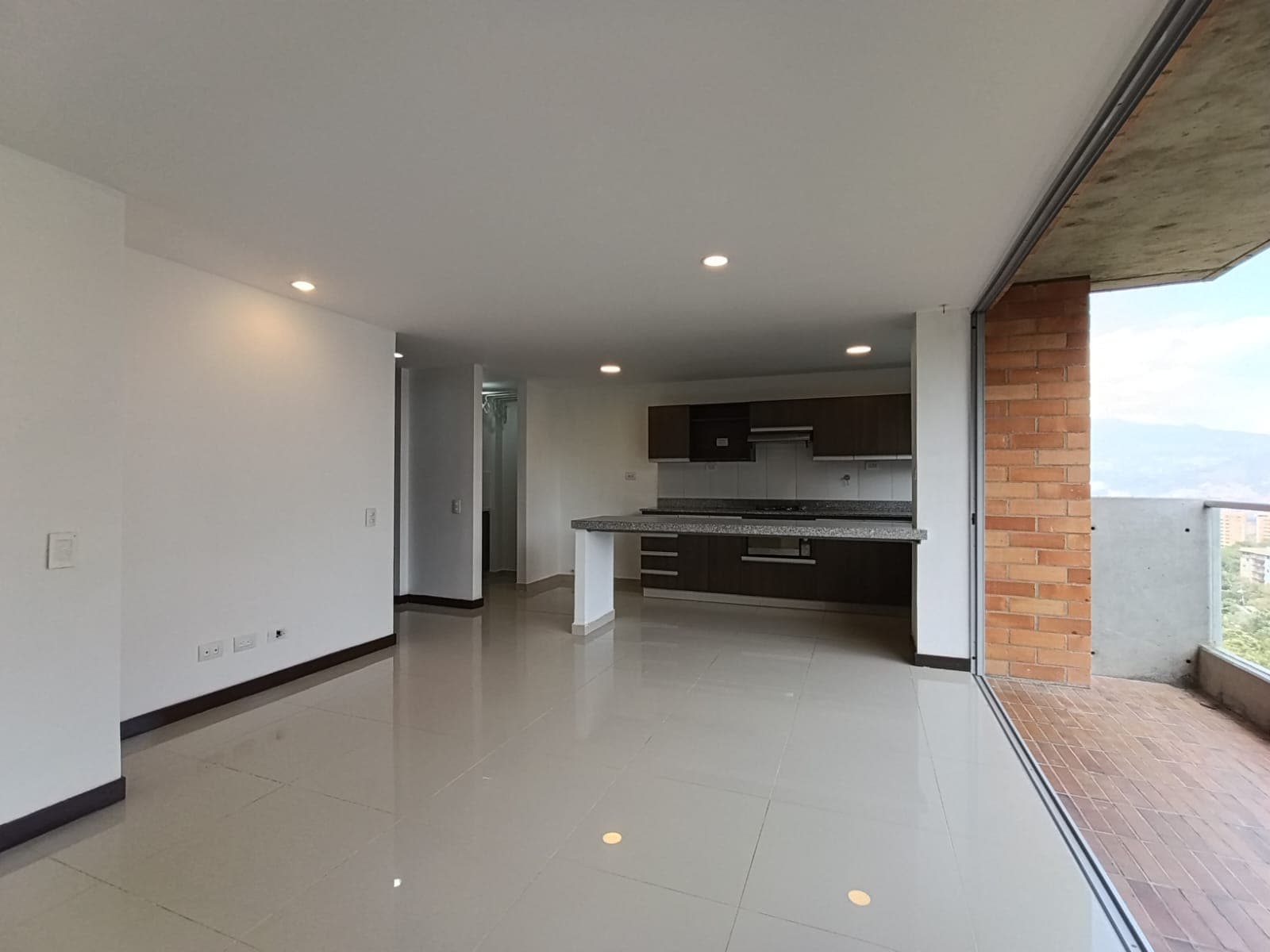 Apartamento en arriendo en El Chocho, Envigado — foto 1 de 20