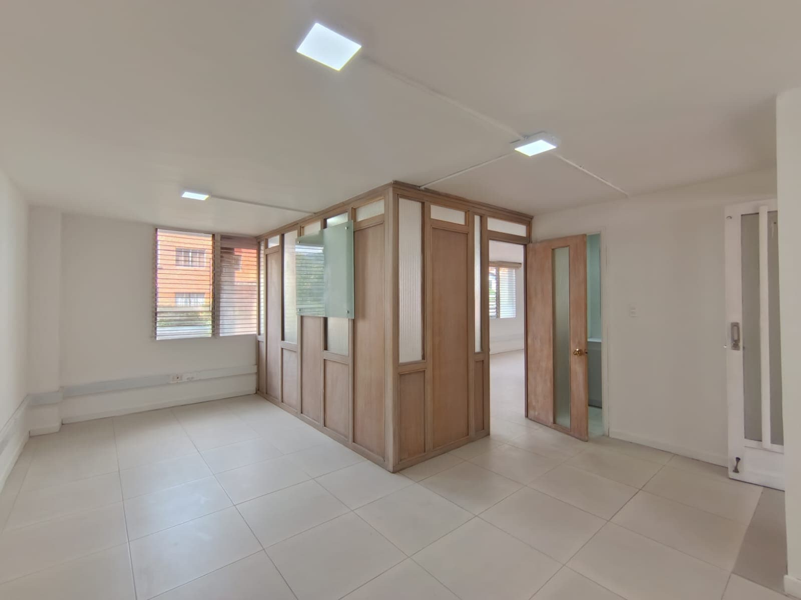 Oficina en arriendo en El Velódromo, Laureles, Medellín — foto 4 de 10