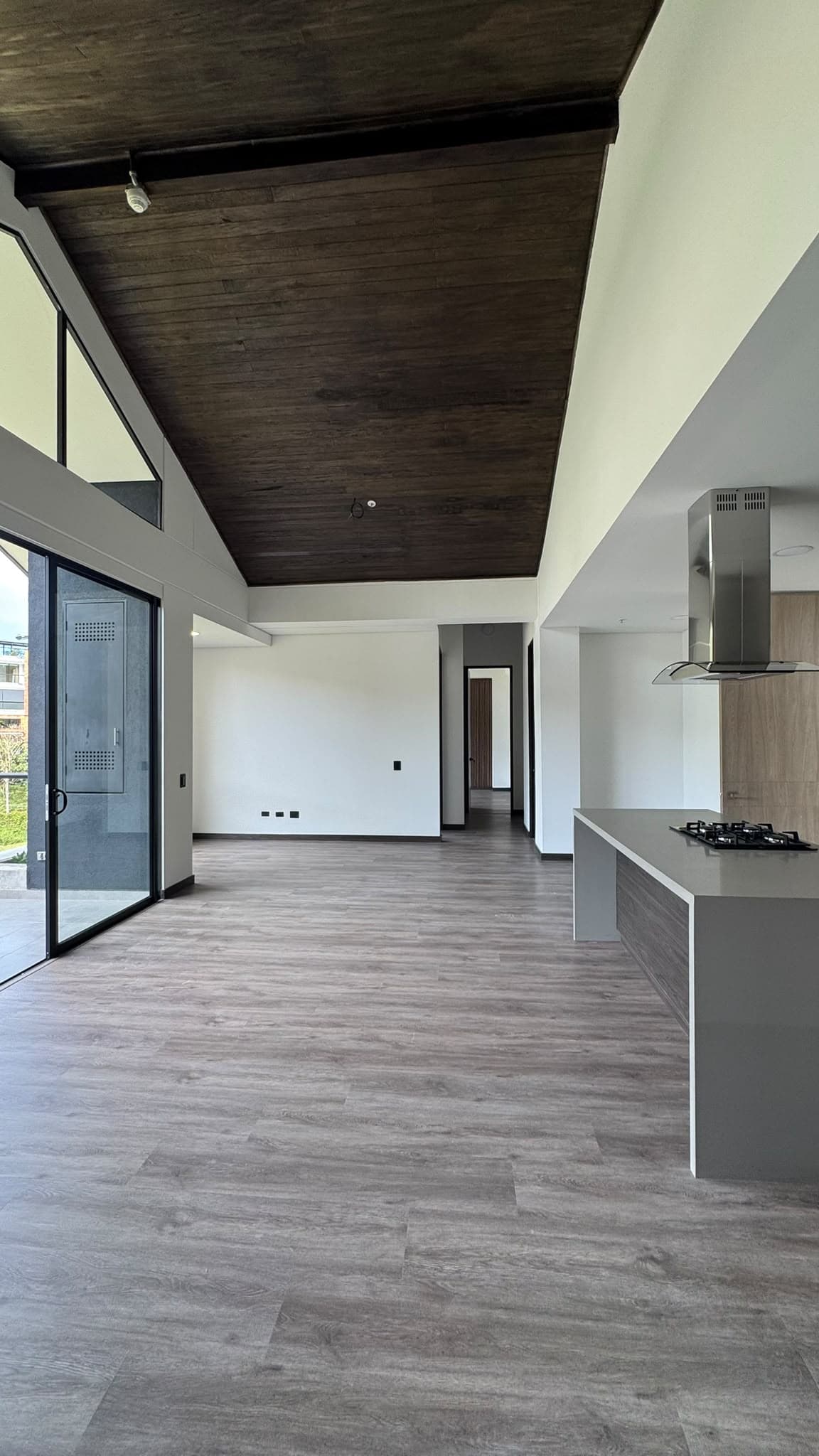 Apartamento en arriendo en El Retiro — foto 1 de 20