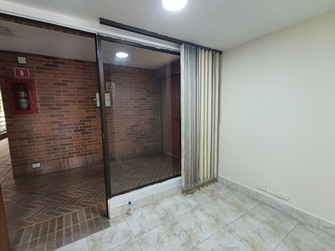 Oficina en arriendo en Parque Poblado, Medellín — foto 1 de 10