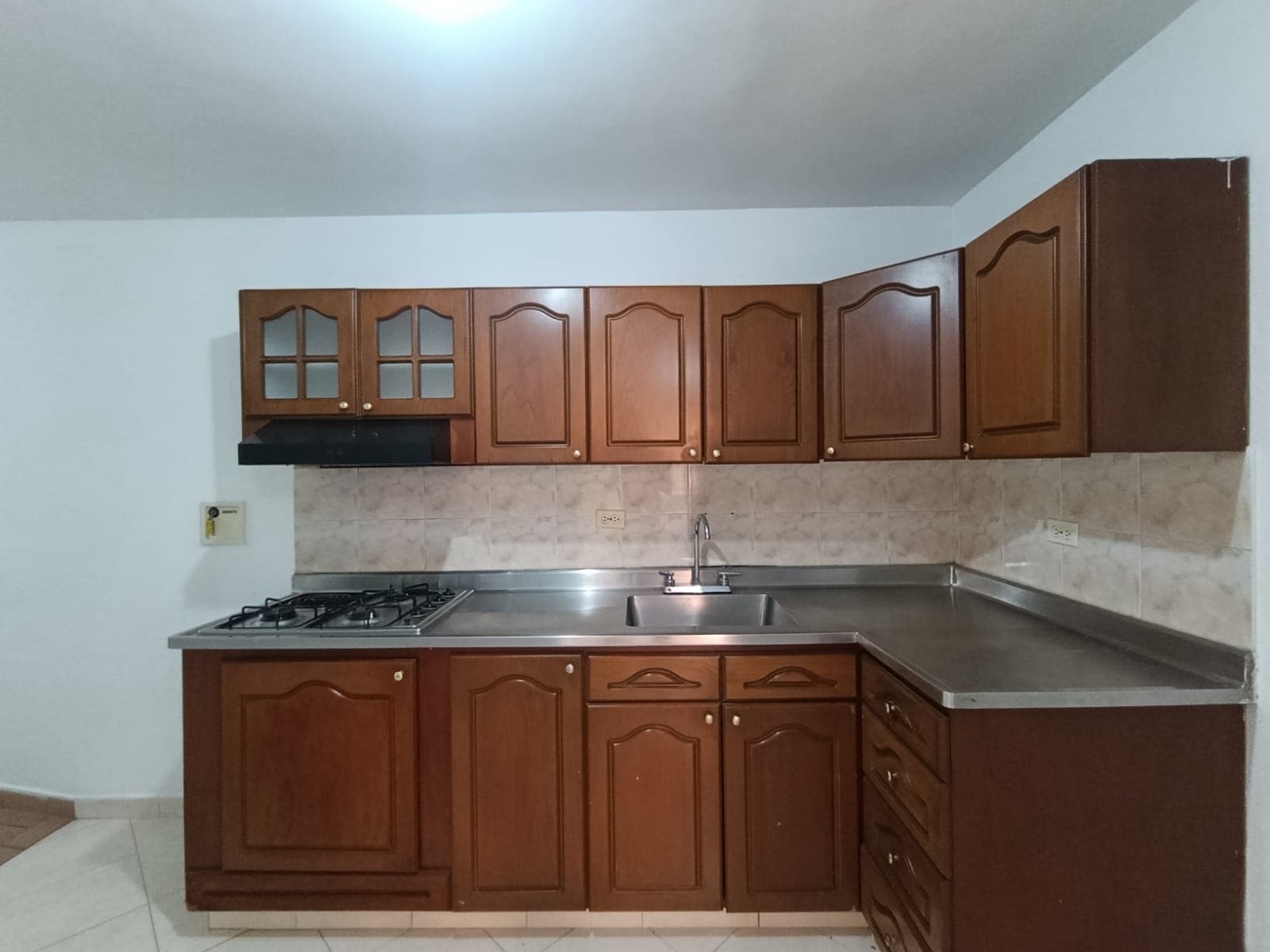 Apartamento en arriendo en San Joaquín Sabaneta — foto 3 de 16