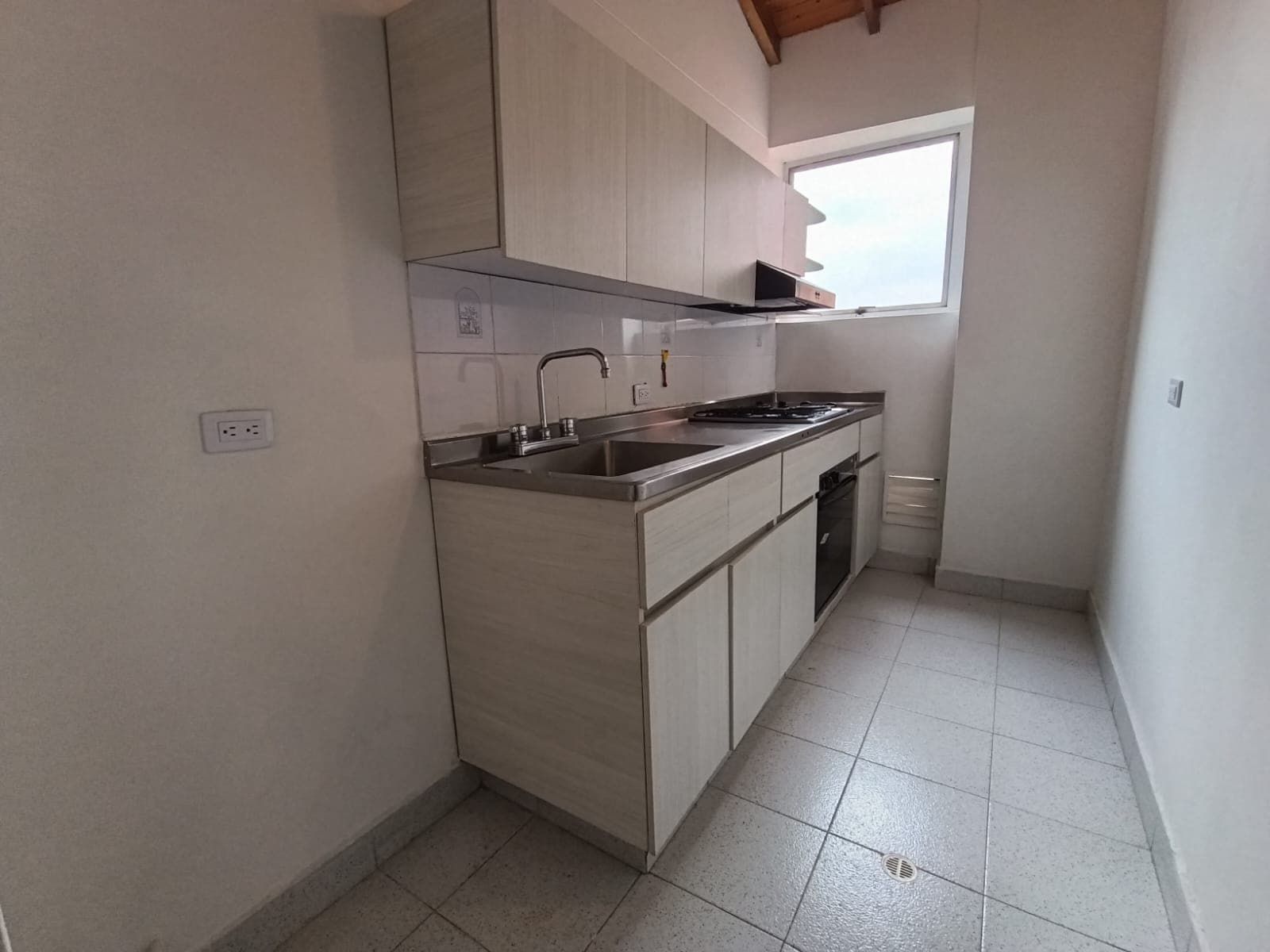 Apartamento en arriendo en Calasanz, La America, Medellín — foto 2 de 19