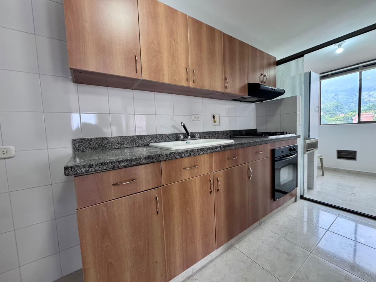 Apartamento en arriendo en La Visitacion Los Gonzalez, El Poblado, Medellín — foto 5 de 15