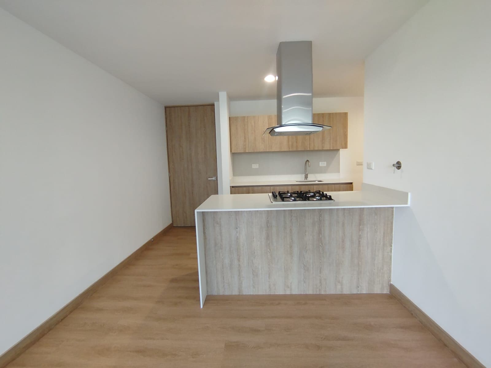 Apartaestudio en arriendo en El Porvenir Rio Negro, Rionegro — foto 1 de 14