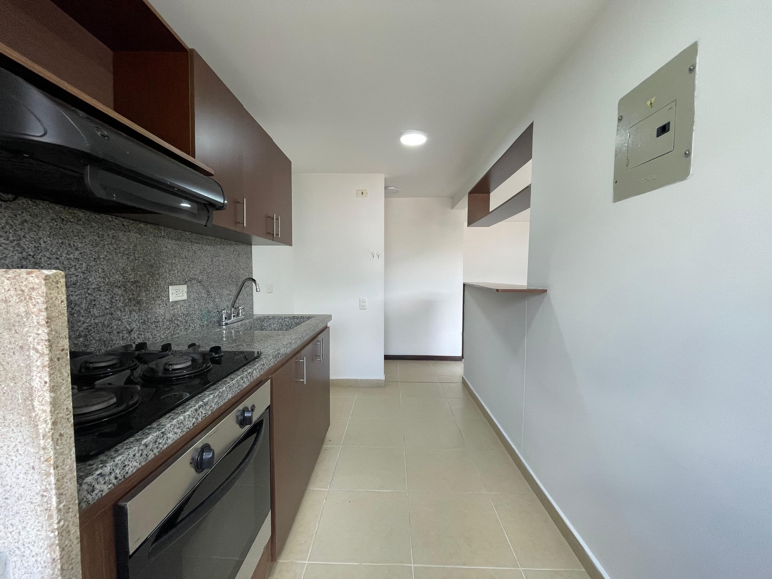 Apartamento en arriendo en Los Alpes, Belen, Medellín — foto 3 de 15