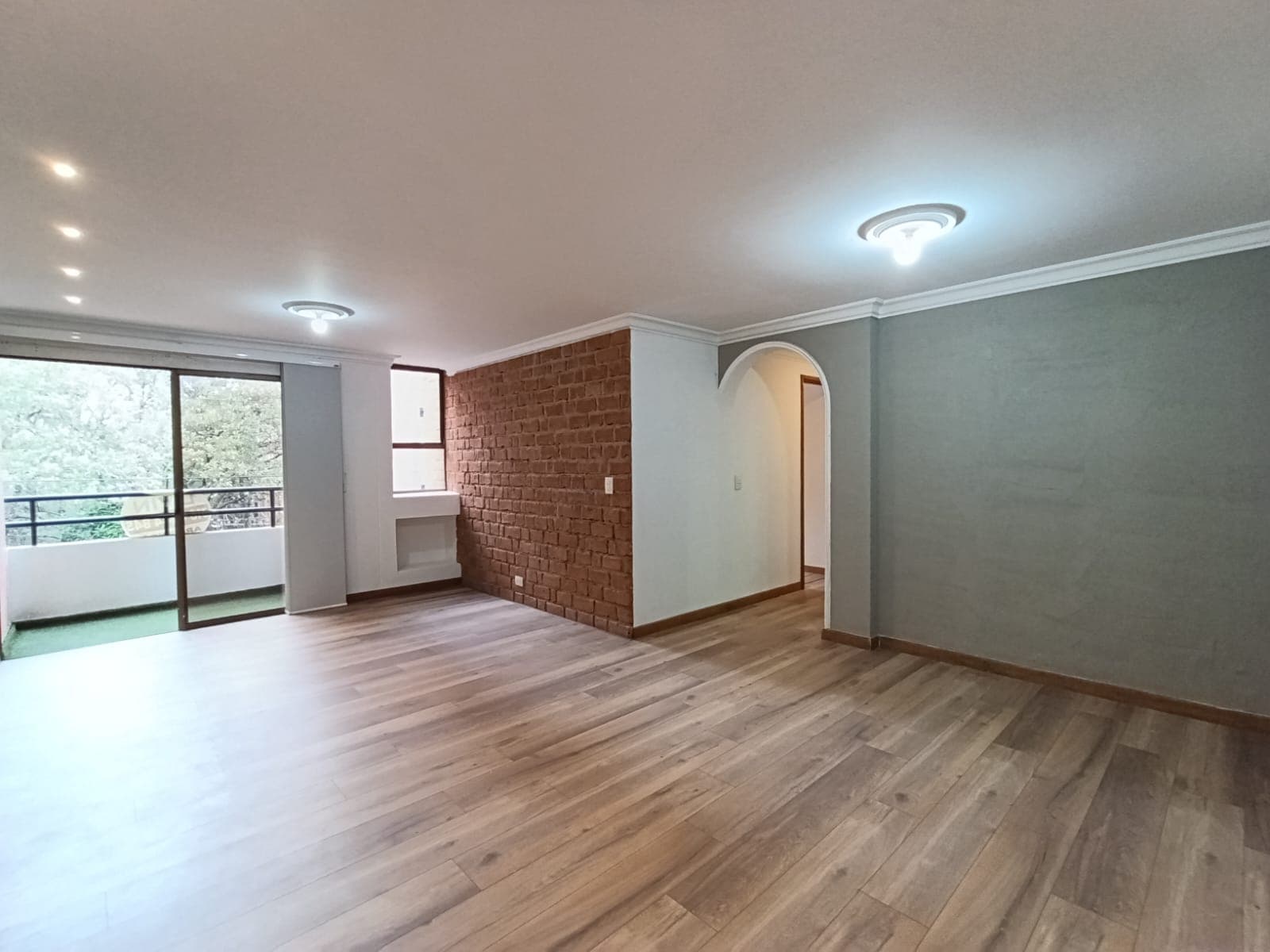 Apartamento en arriendo en Patio Bonito, El Poblado, Medellín — foto 1 de 17