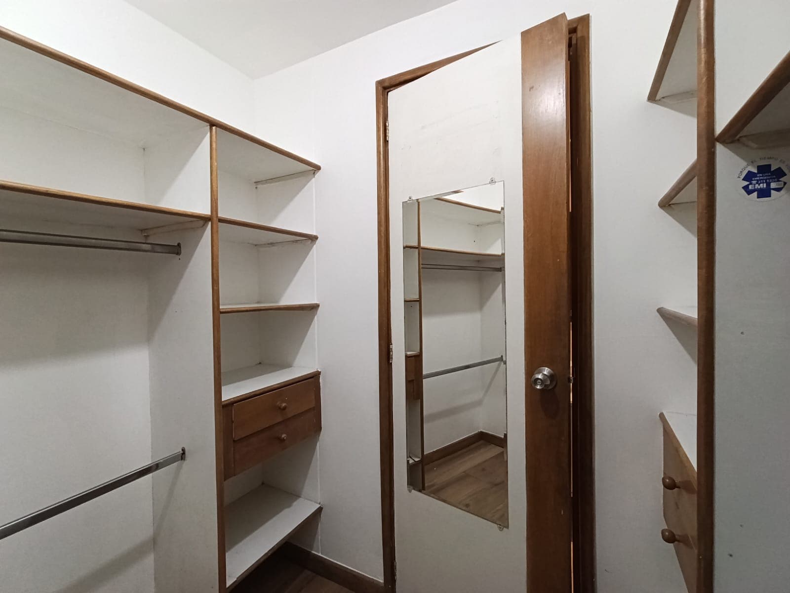 Apartamento en arriendo en Patio Bonito, El Poblado, Medellín — foto 5 de 17