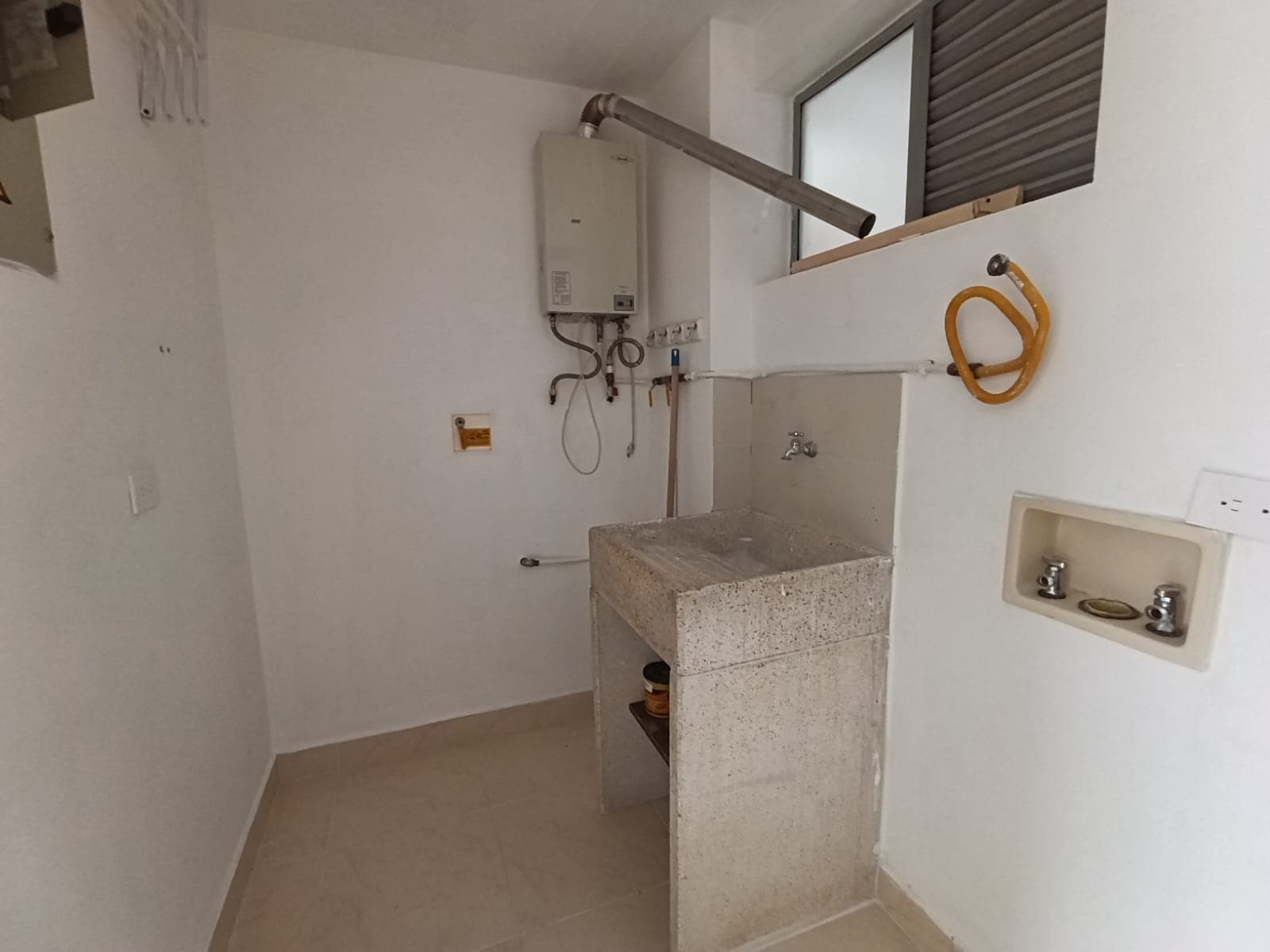 Apartamento en arriendo en Loma del Escobero Envigado — foto 3 de 16