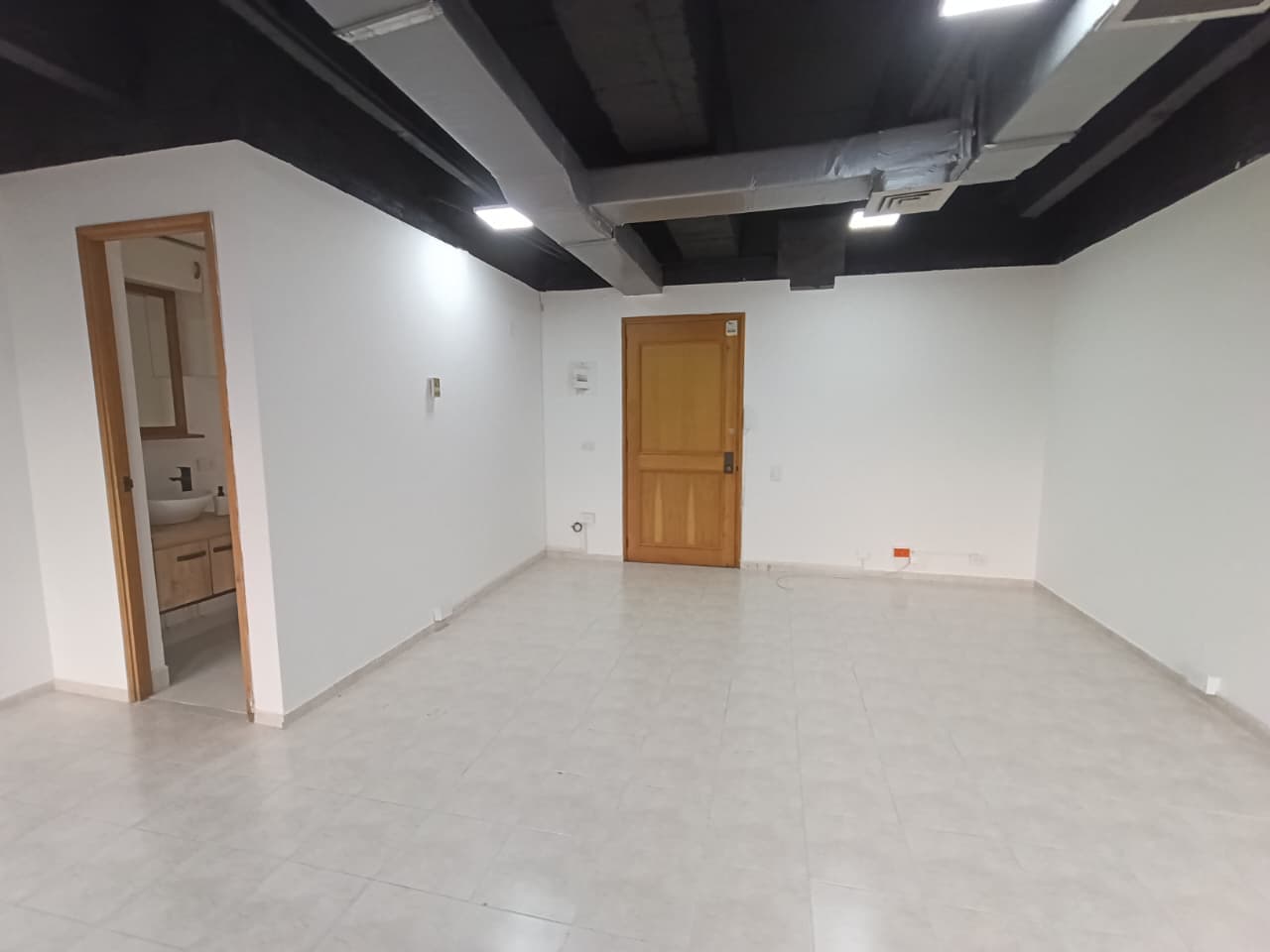 Oficina en arriendo en Manila, El Poblado, Medellín — foto 4 de 11