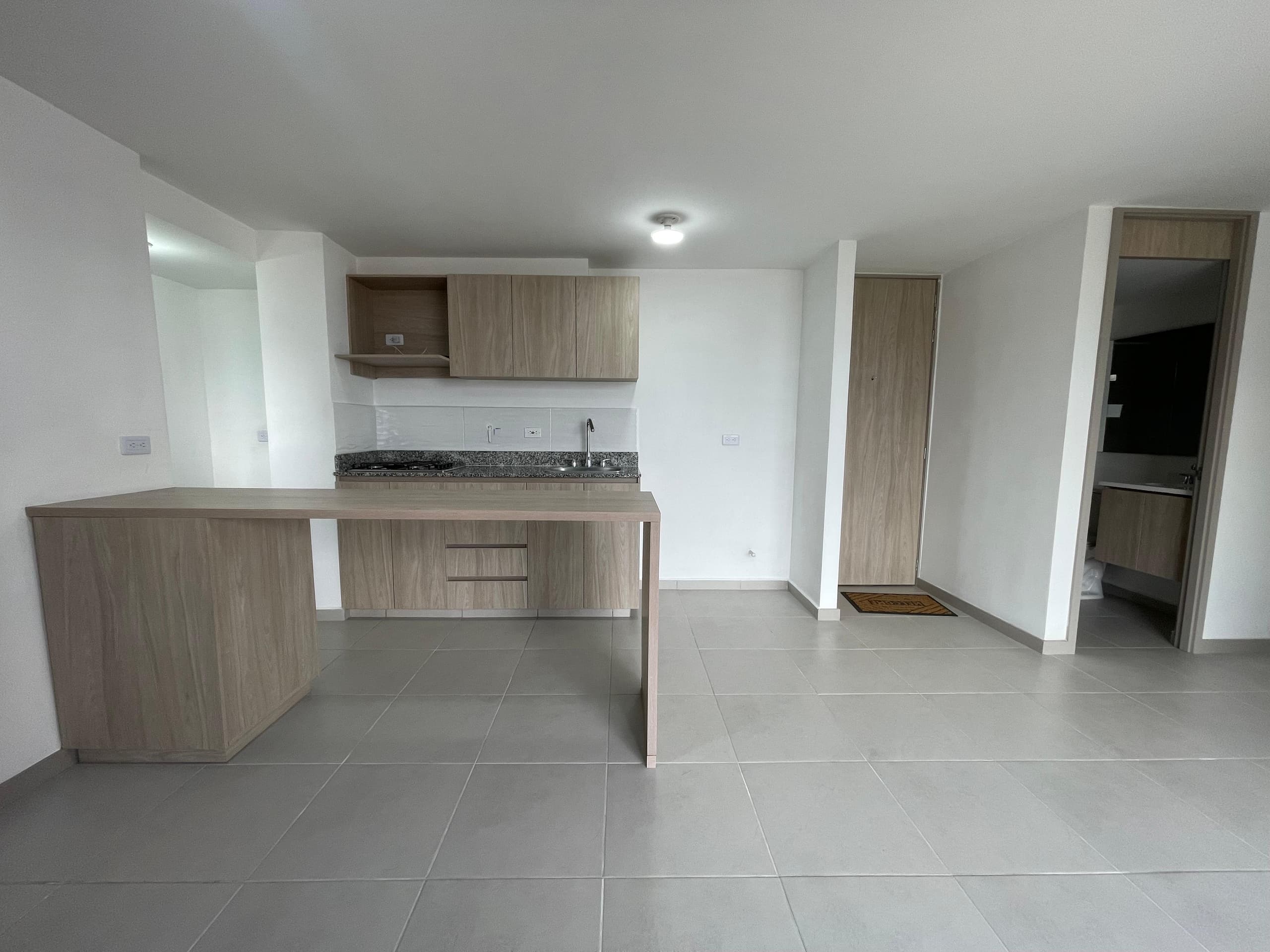 Apartamento en arriendo en La Cuenca, Envigado — foto 3 de 18