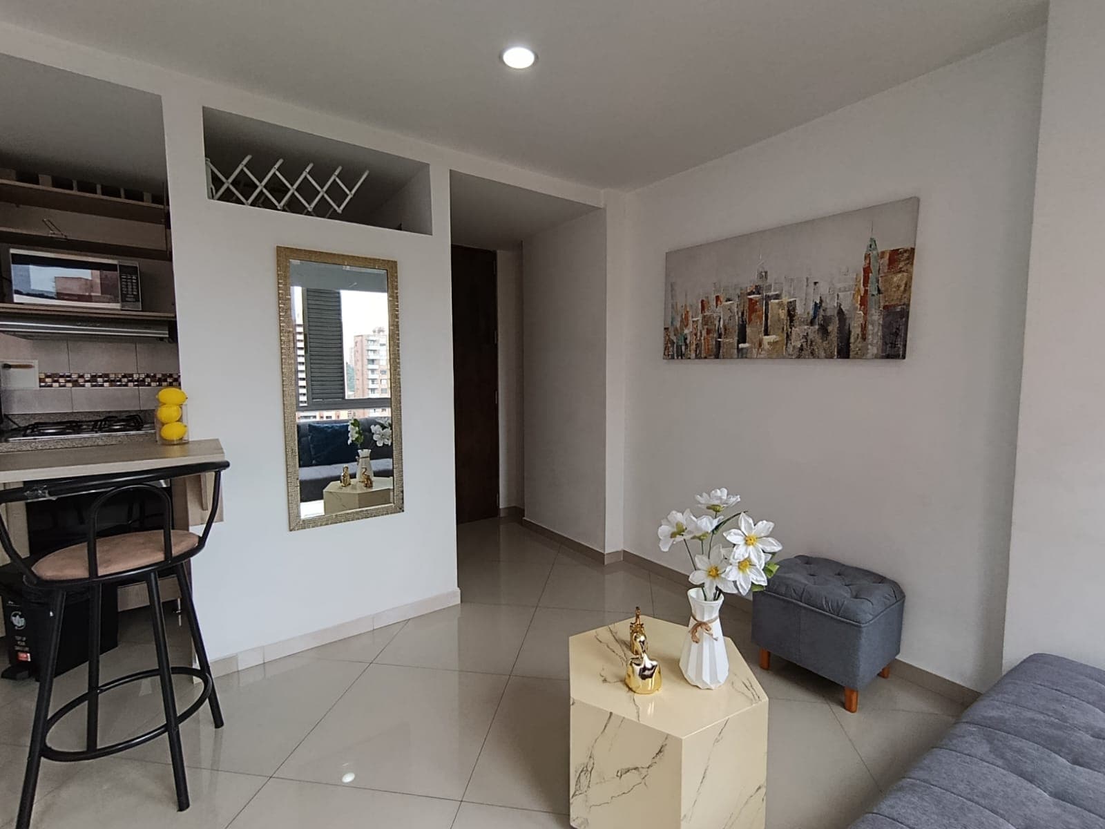Apartaestudio en arriendo en El Tesoro, El Poblado, Medellín — foto 5 de 14