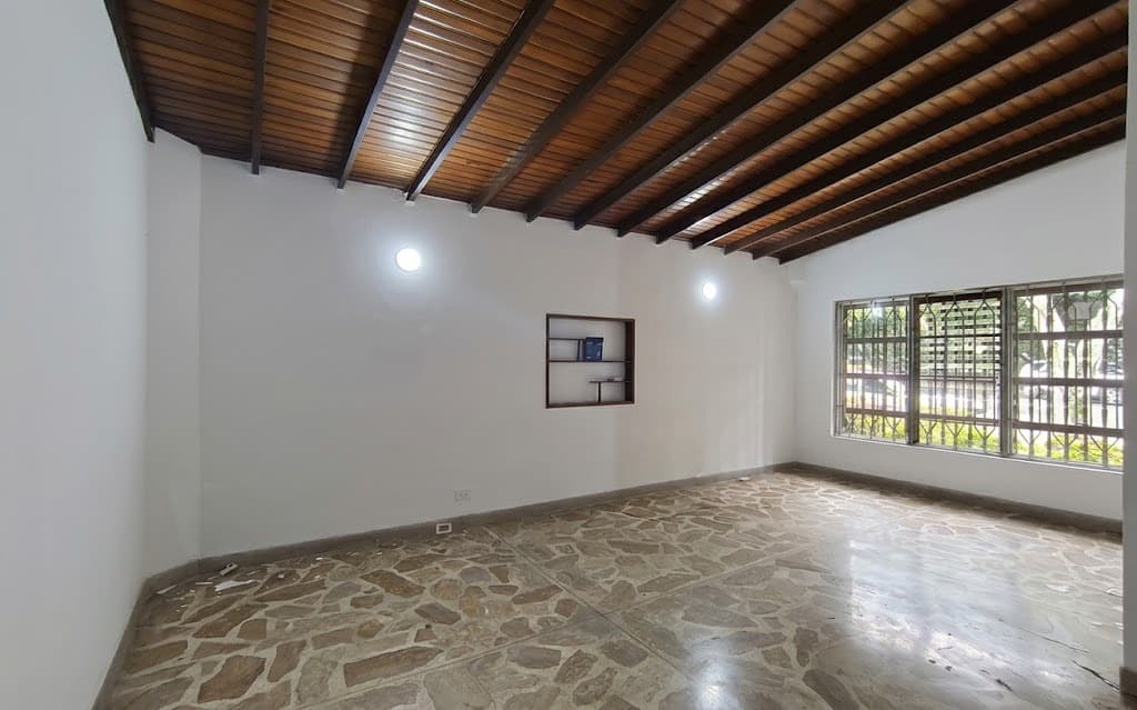 Casa Comercial en arriendo en El Velódromo, Laureles, Medellín — foto 3 de 19