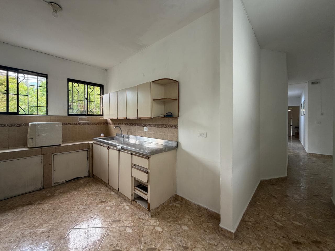 Casa Comercial en arriendo en Bombona, Centro, Medellín — foto 2 de 20