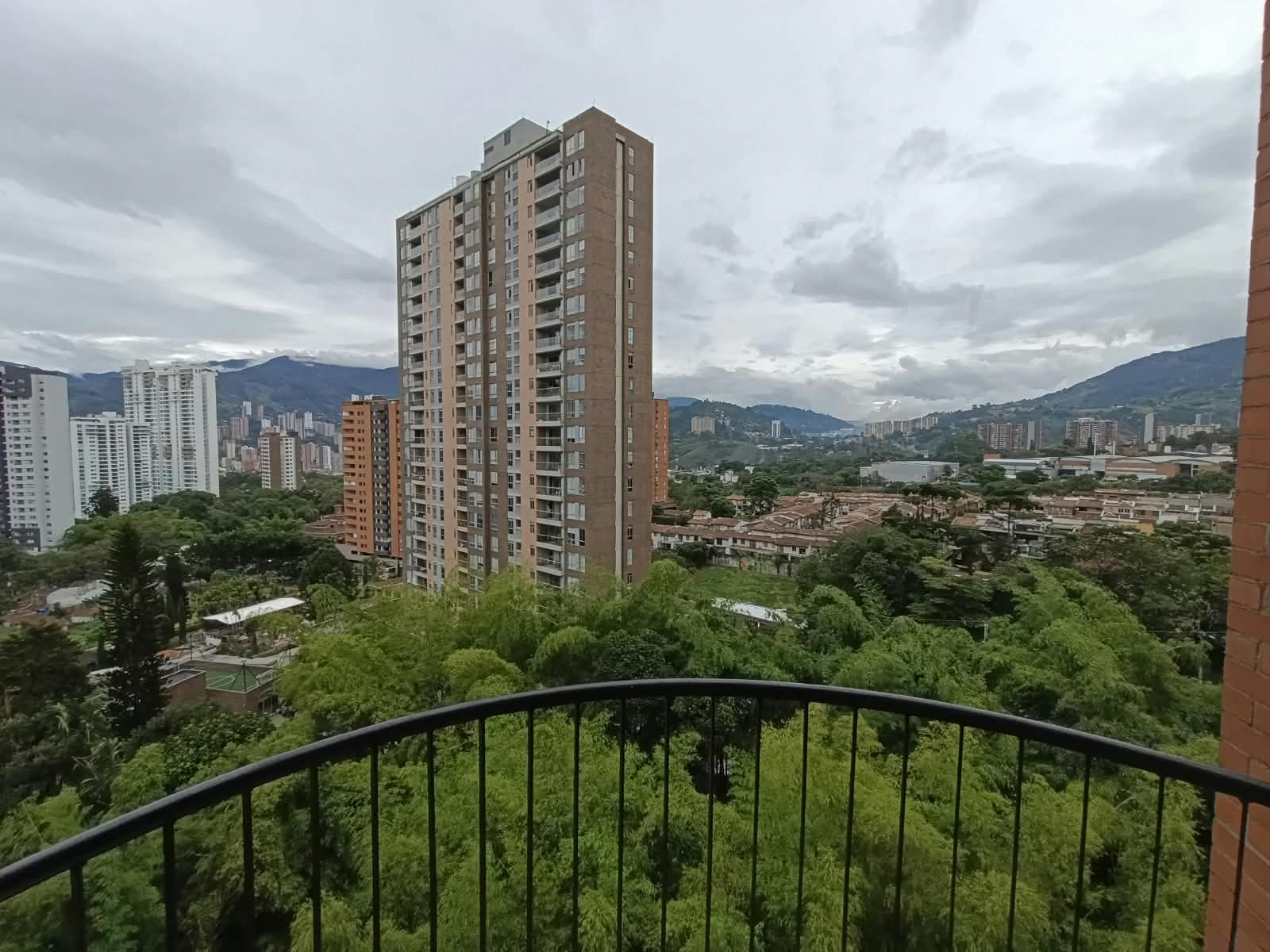 Apartamento en arriendo en Ditaires, Itagui — foto 2 de 20