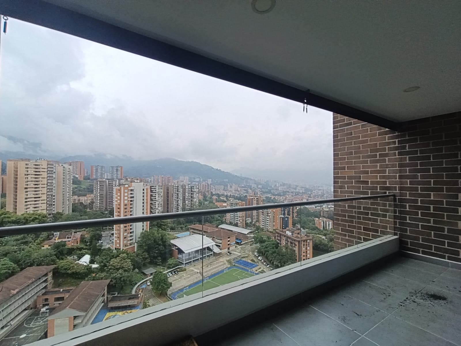 Apartamento en arriendo en Loma del Esmeraldal, Envigado — foto 1 de 19