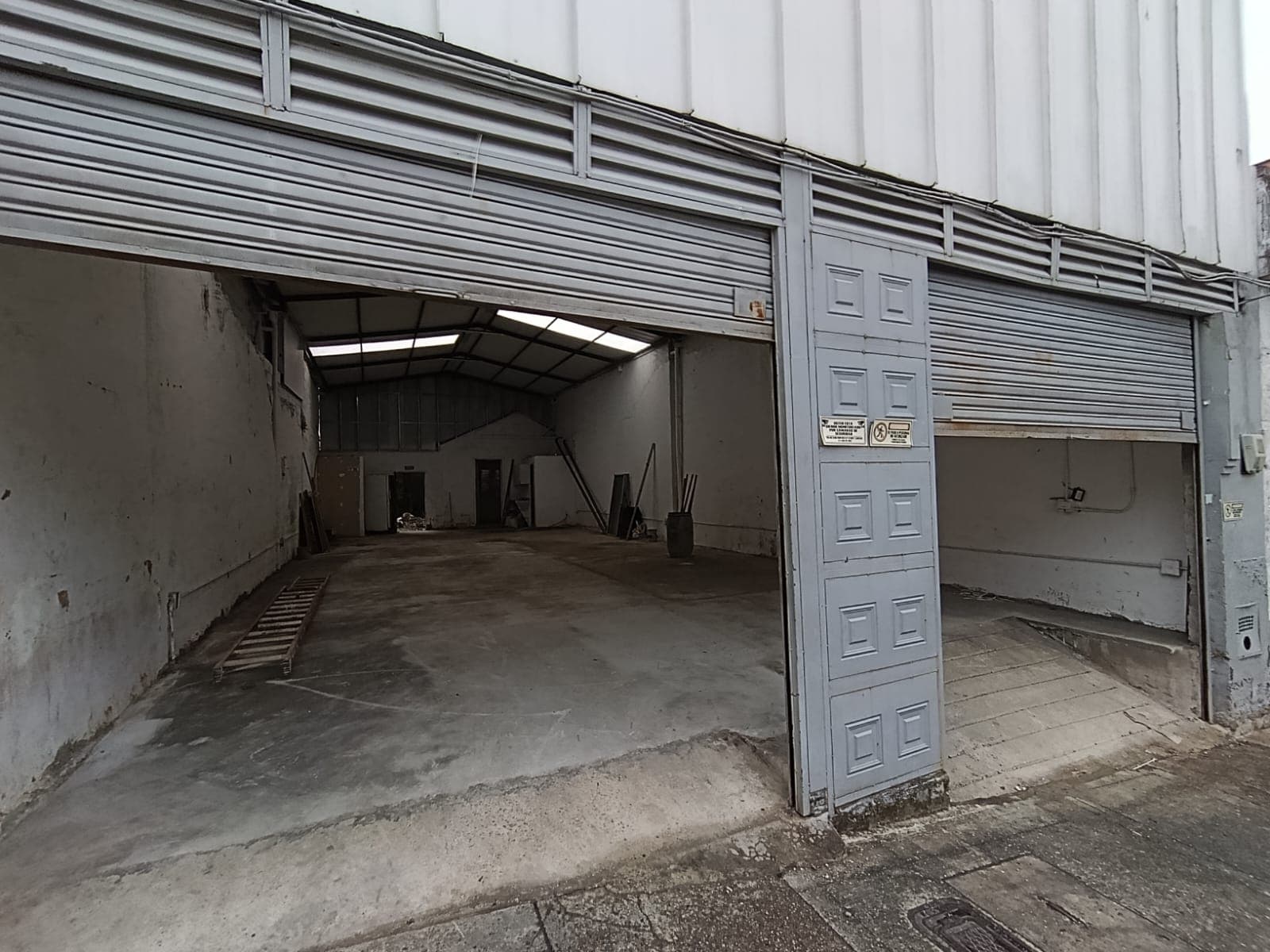 Bodega en arriendo en Campo Valdes, Centro, Medellín — foto 1 de 9
