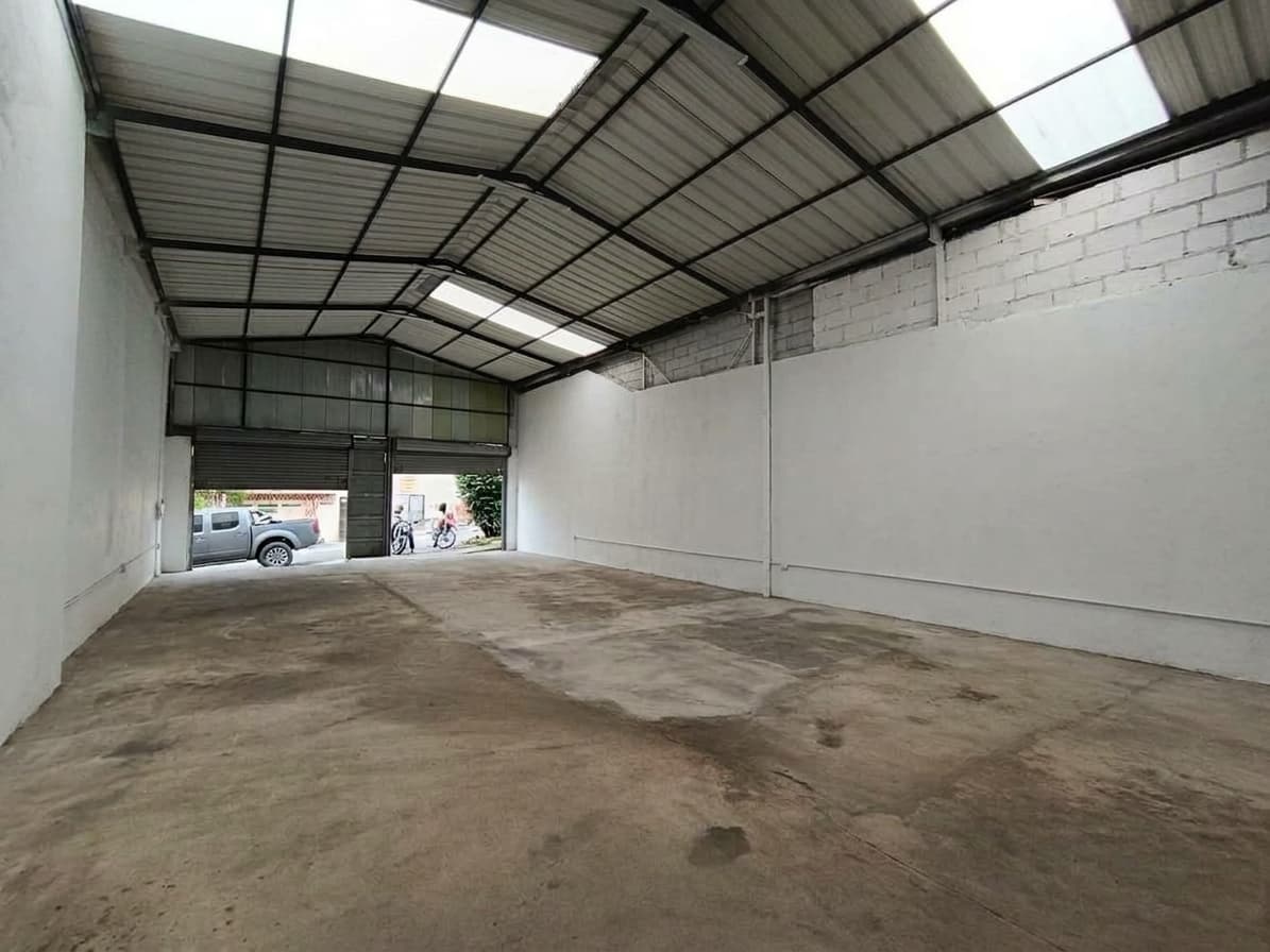 Bodega en arriendo en Campo Valdes, Centro, Medellín — foto 4 de 9