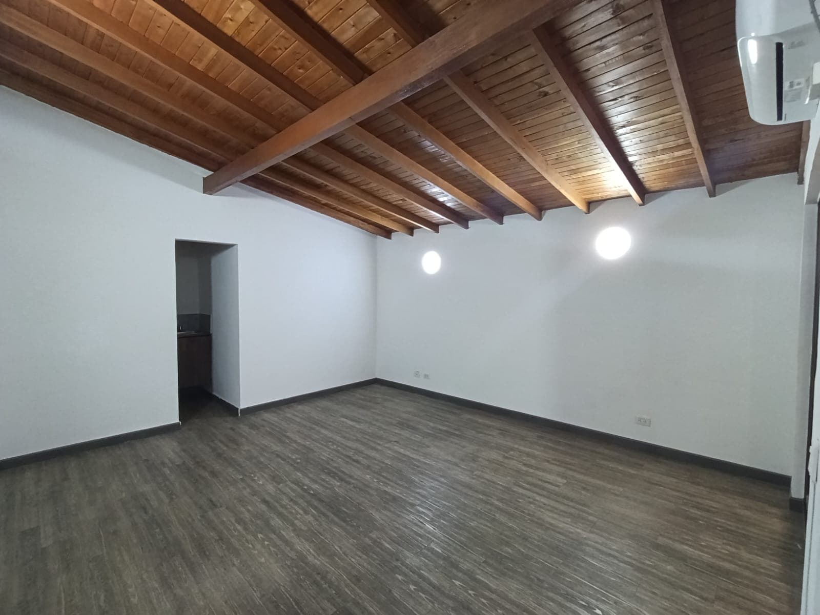 Oficina en arriendo en San Diego, El Poblado, Medellín — foto 5 de 11