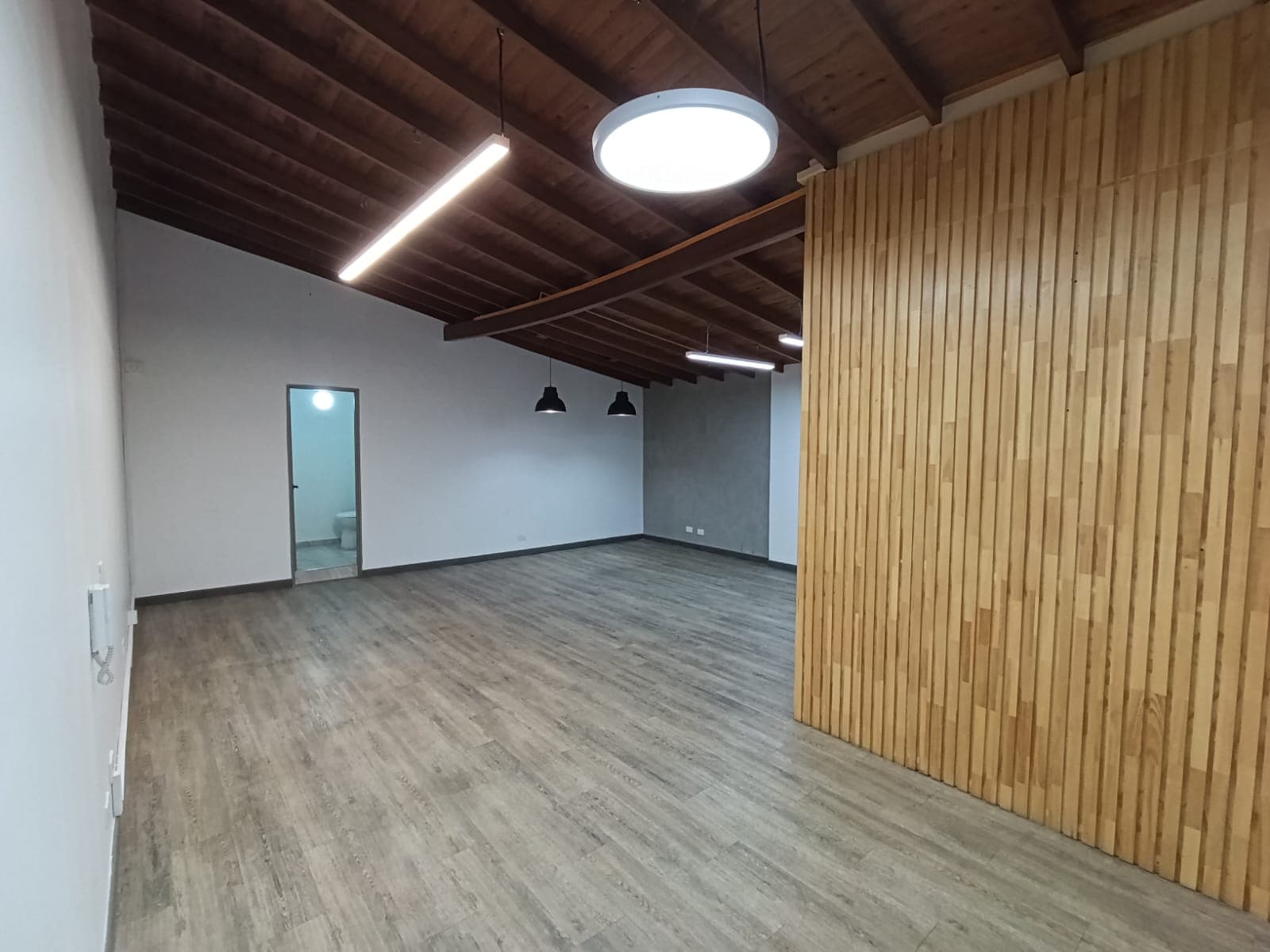 Oficina en arriendo en San Diego, El Poblado, Medellín — foto 3 de 15