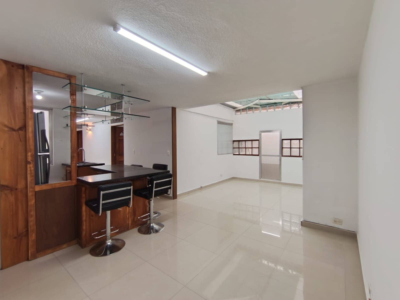 Apartamento en arriendo en Conquistadores, Laureles, Medellín — foto 1 de 17