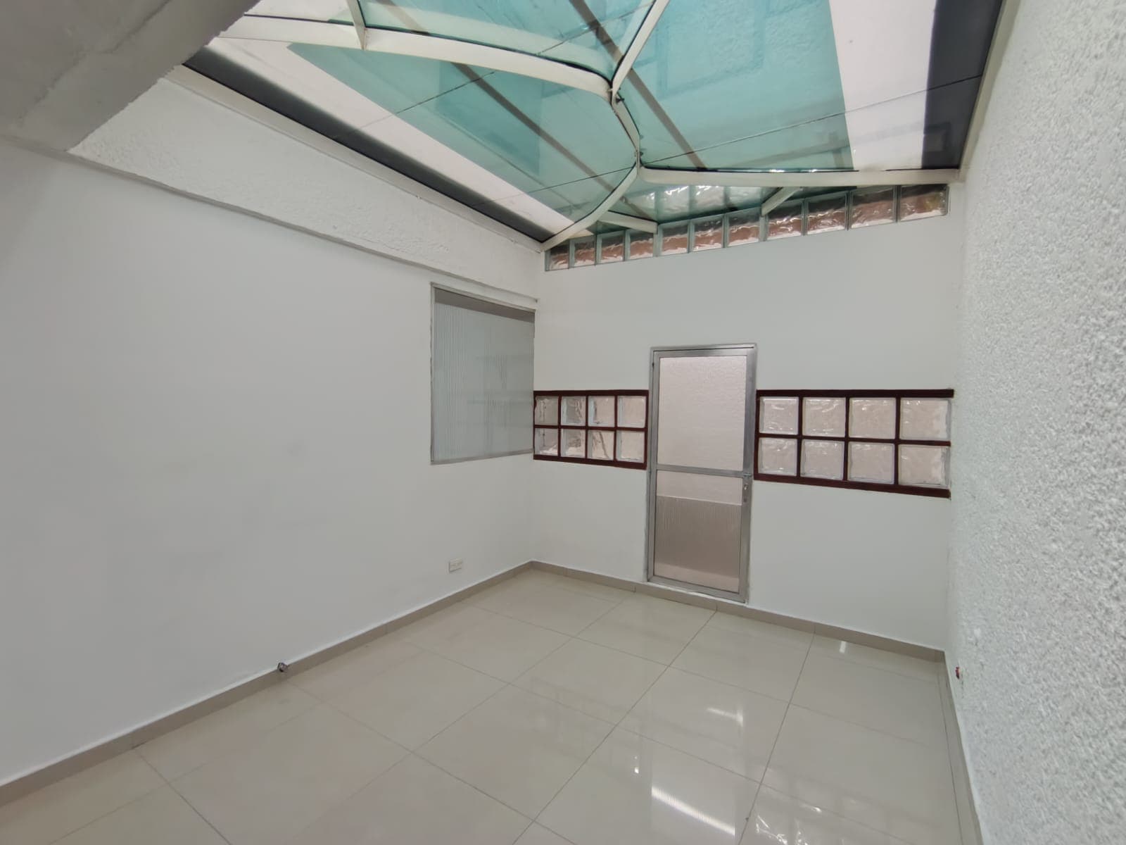 Apartamento en arriendo en Conquistadores, Laureles, Medellín — foto 3 de 17