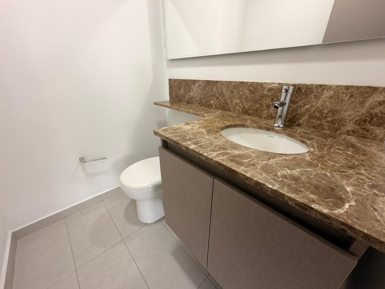 Oficina en arriendo en El Nogal Los Almendros, Belen, Medellín — foto 3 de 9