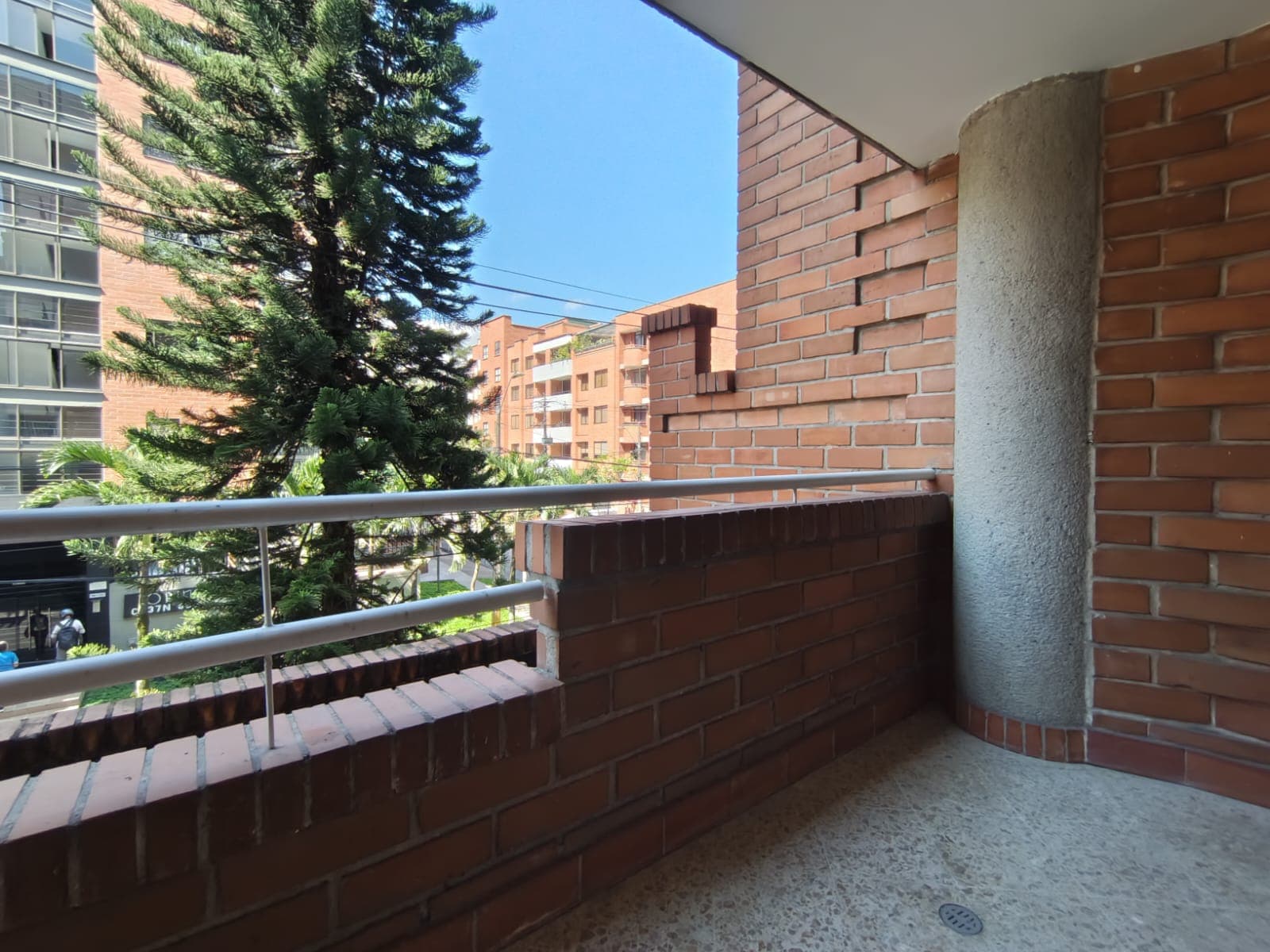Apartamento en arriendo en Conquistadores, Laureles, Medellín — foto 3 de 18