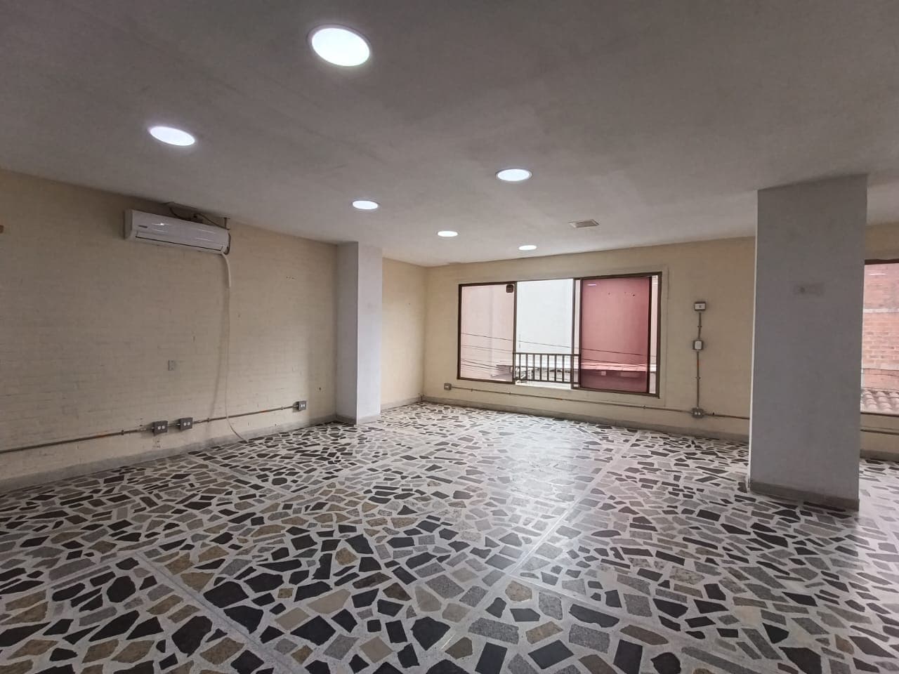 Local en arriendo en Prado Bello — foto 3 de 13