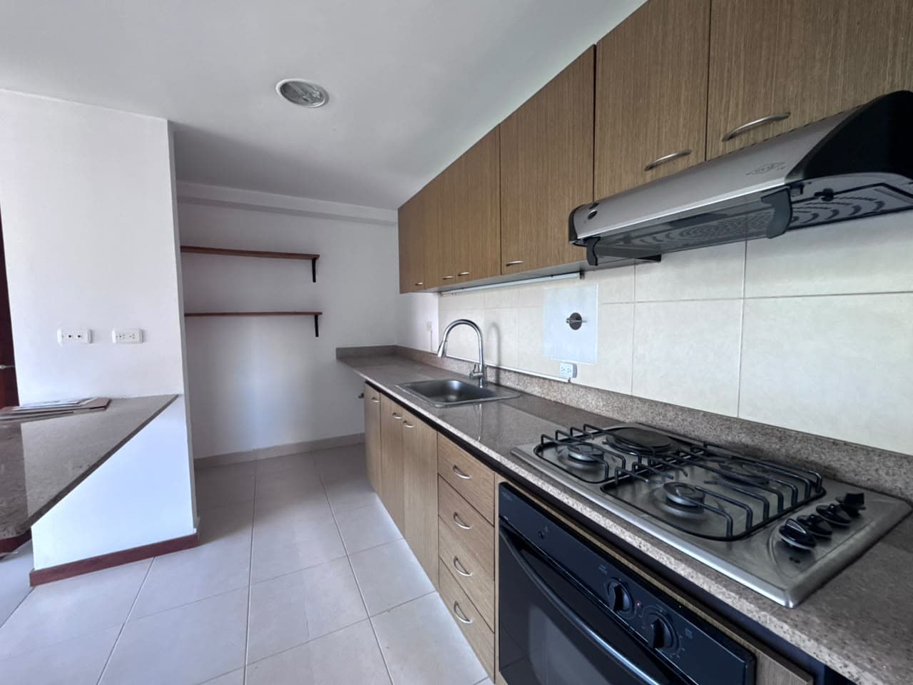 Apartamento en arriendo en Loma Benedictinos, Envigado — foto 4 de 15