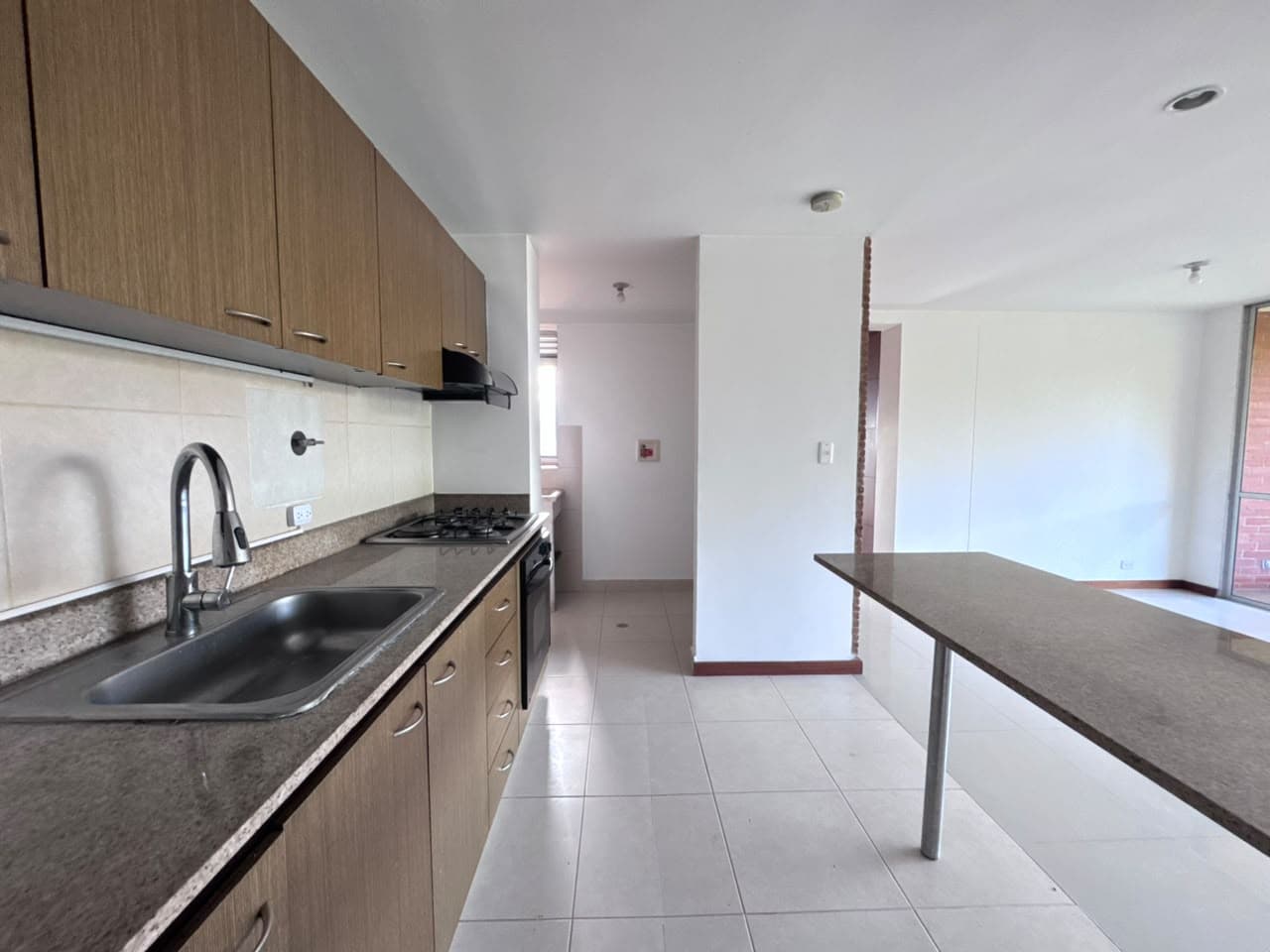Apartamento en arriendo en Loma Benedictinos, Envigado — foto 5 de 15
