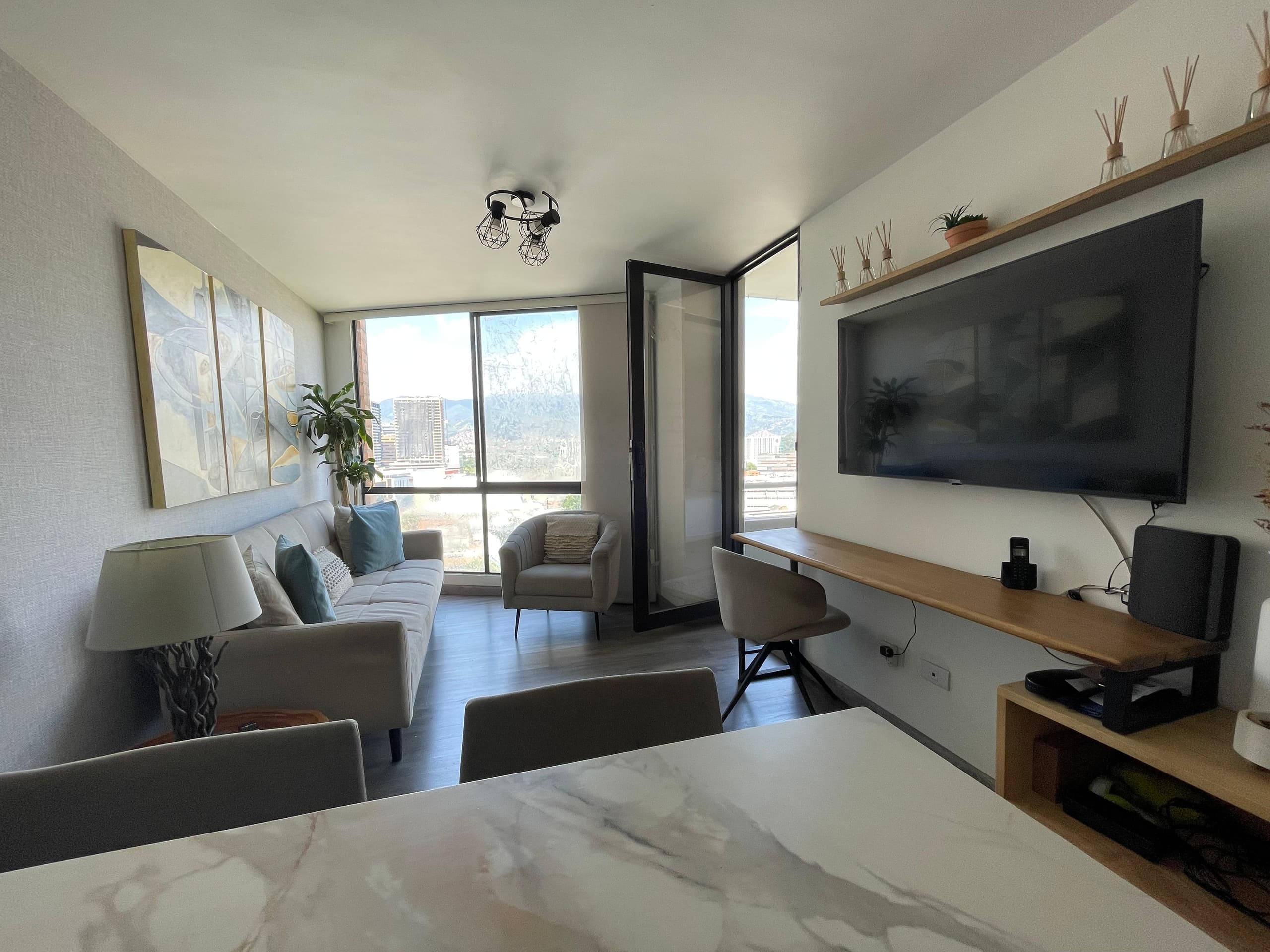Apartaestudio en arriendo en Loma de San Julián, El Poblado, Medellín — foto 4 de 14