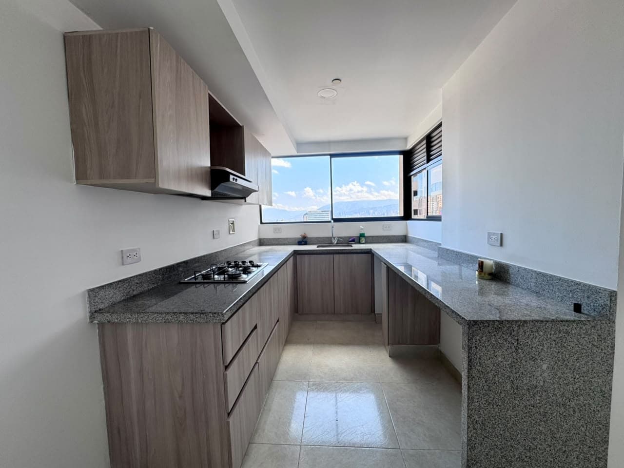 Apartamento en arriendo en Mayorca, Sabaneta — foto 1 de 19