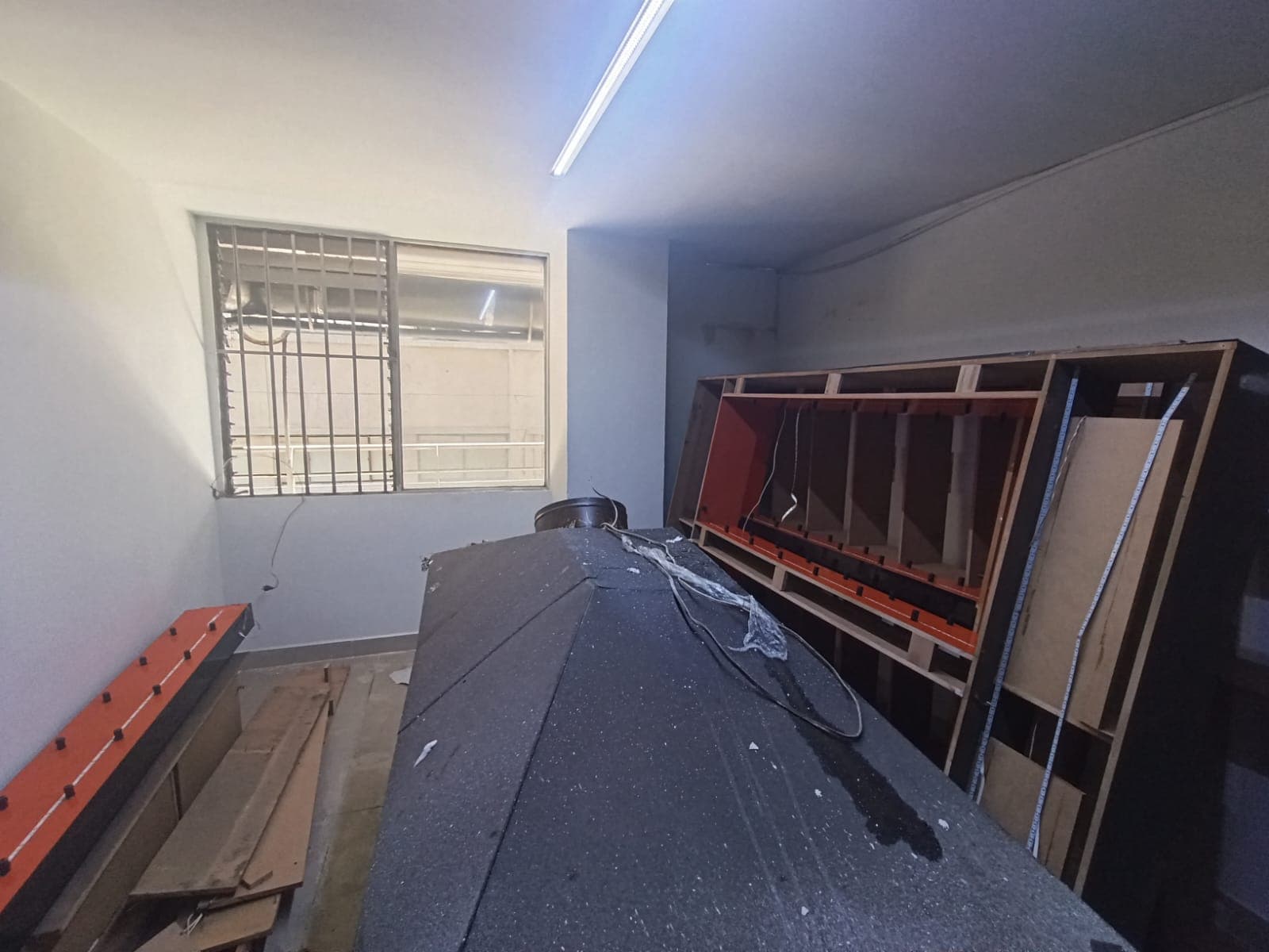 Bodega en arriendo en La Candelaria, Centro, Medellín — foto 1 de 10