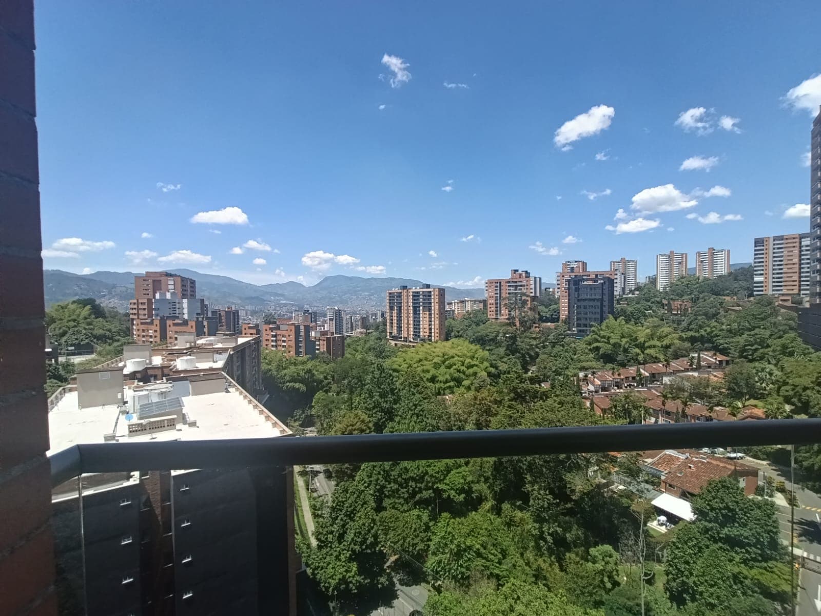 Apartamento en arriendo en Cumbres, Envigado — foto 1 de 20
