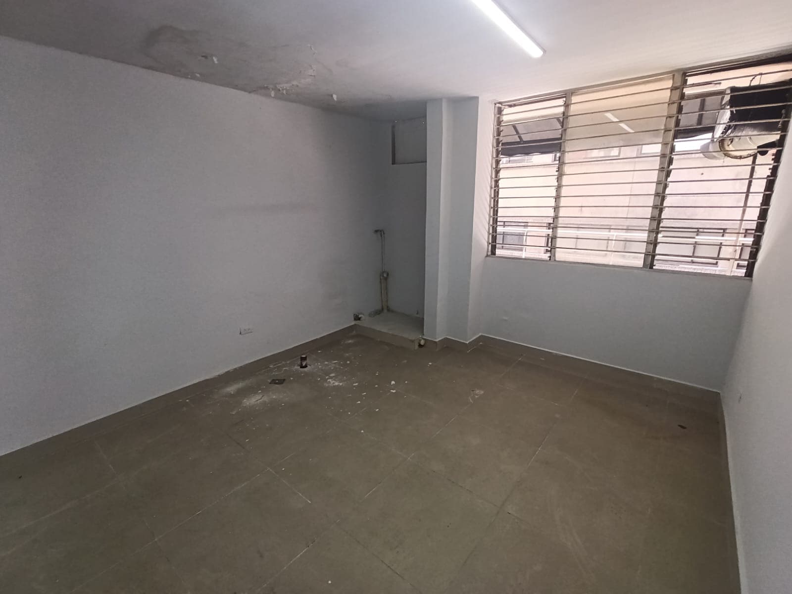 Bodega en arriendo en La Candelaria, Centro, Medellín — foto 5 de 11