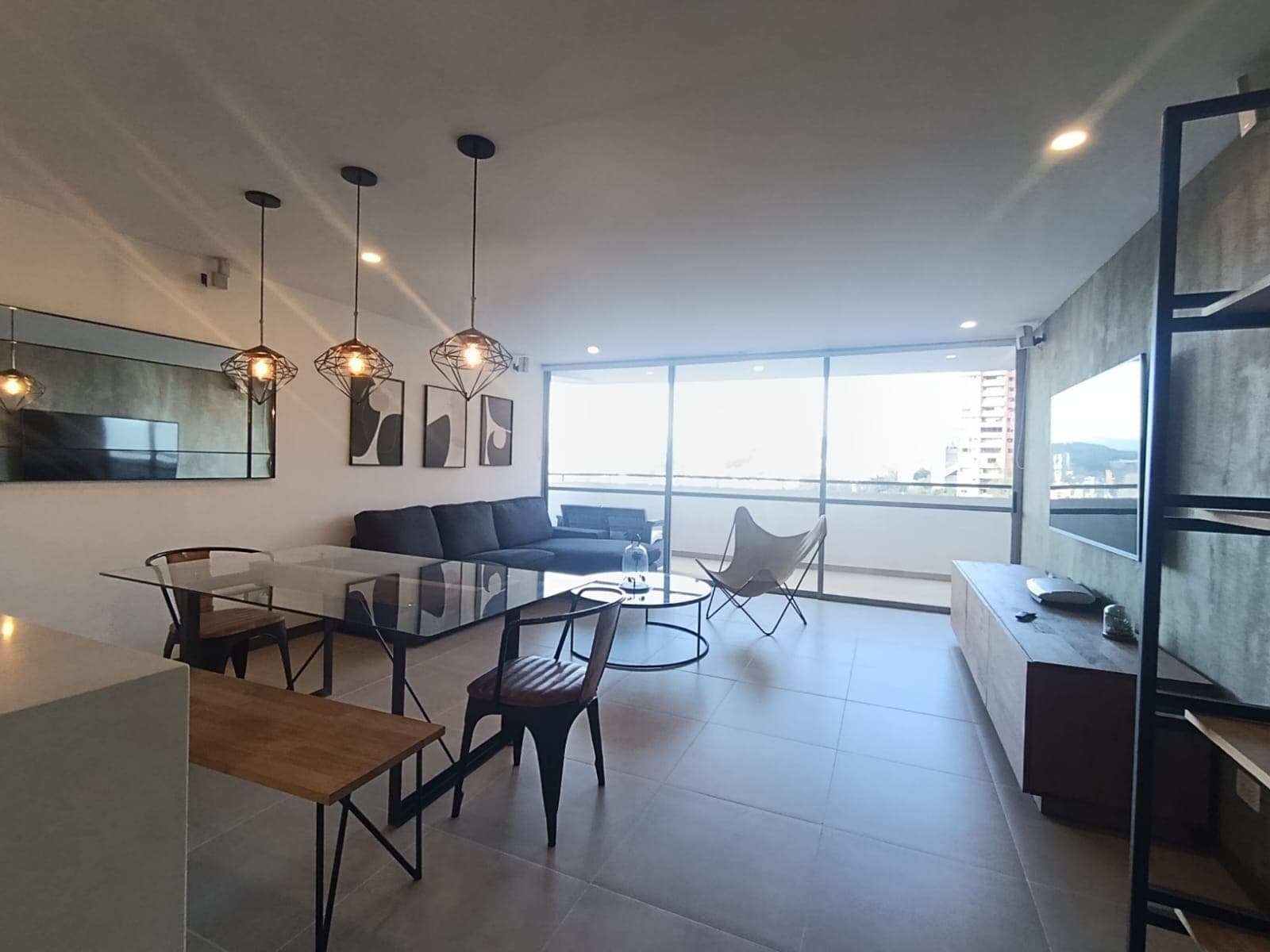 Apartamento en arriendo en La Visitacion Los Gonzalez, El Poblado, Medellín — foto 4 de 15