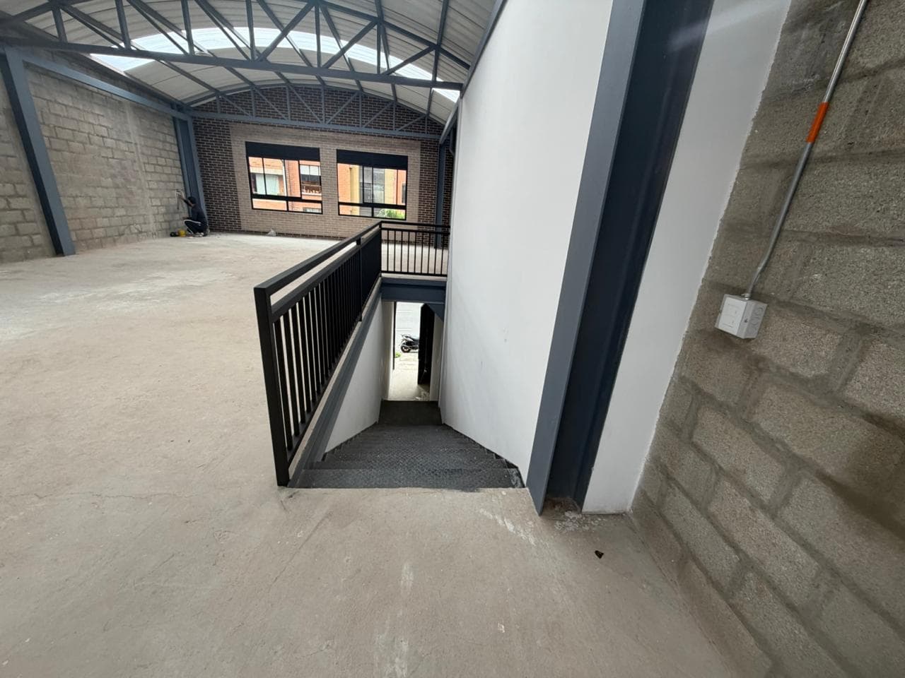 Bodega en arriendo en Parque de Envigado — foto 2 de 12
