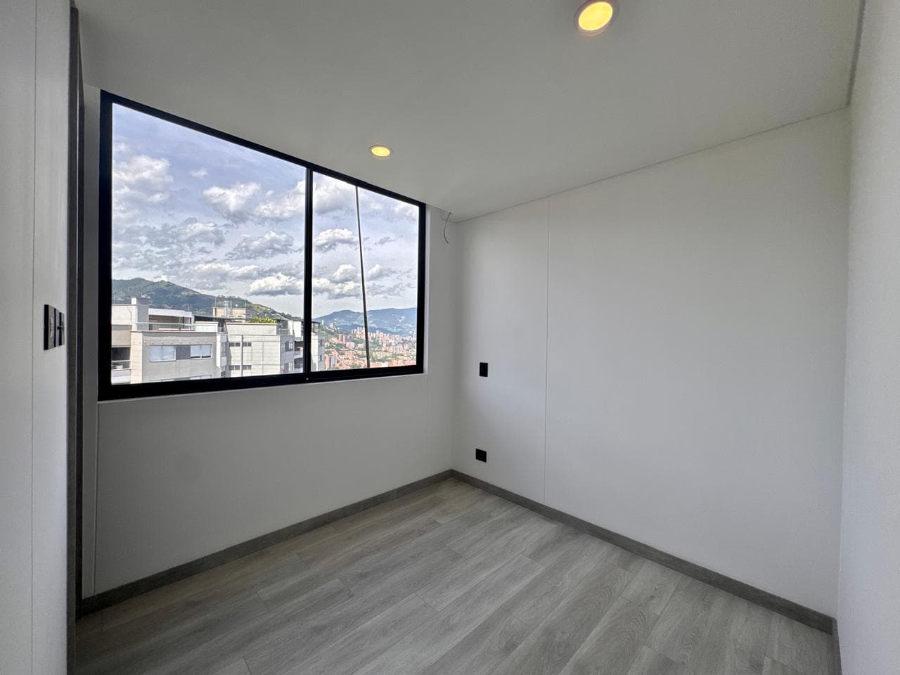 Apartamento en arriendo en Cumbres, Envigado — foto 4 de 14