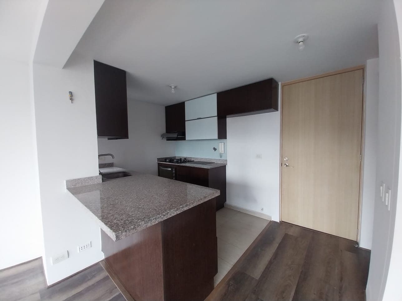 Apartamento en arriendo en La Loma de los Bernal, Belen, Medellín — foto 2 de 19