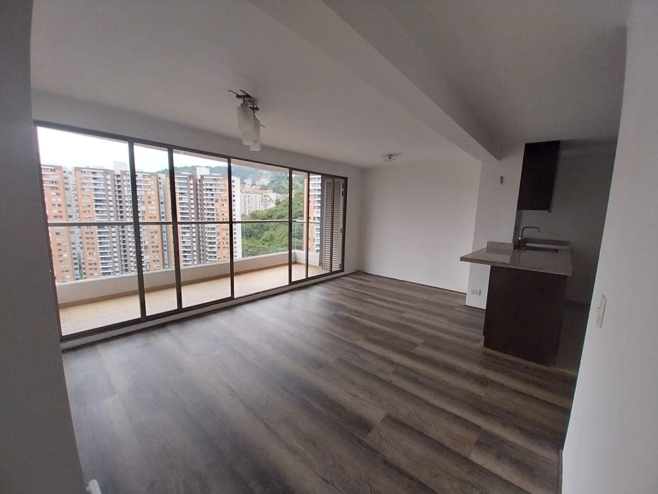 Apartamento en arriendo en La Loma de los Bernal, Belen, Medellín — foto 4 de 19