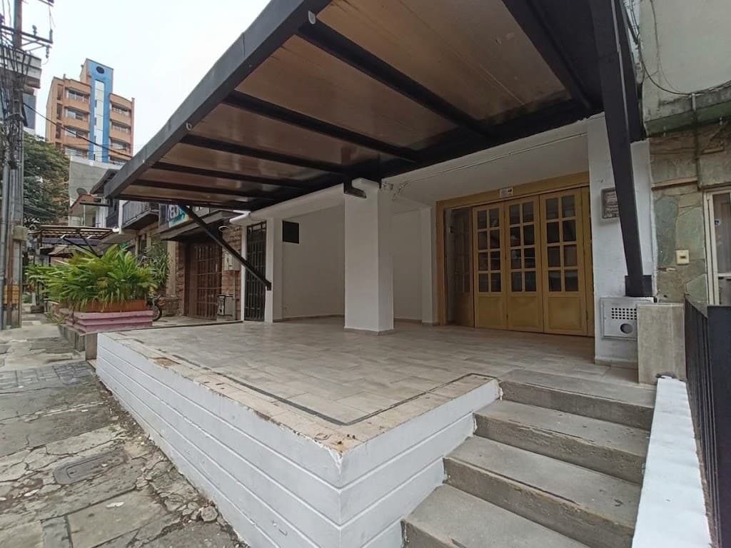 Local en arriendo en Laureles Medellín — foto 1 de 20